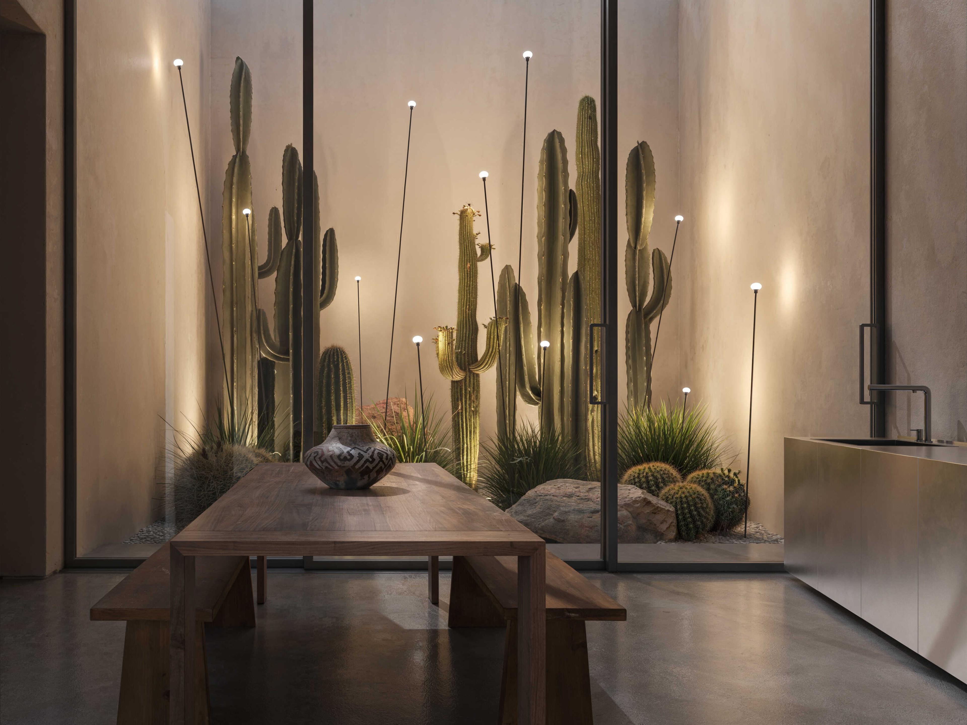 Karman Minuit Outdoor Lamp