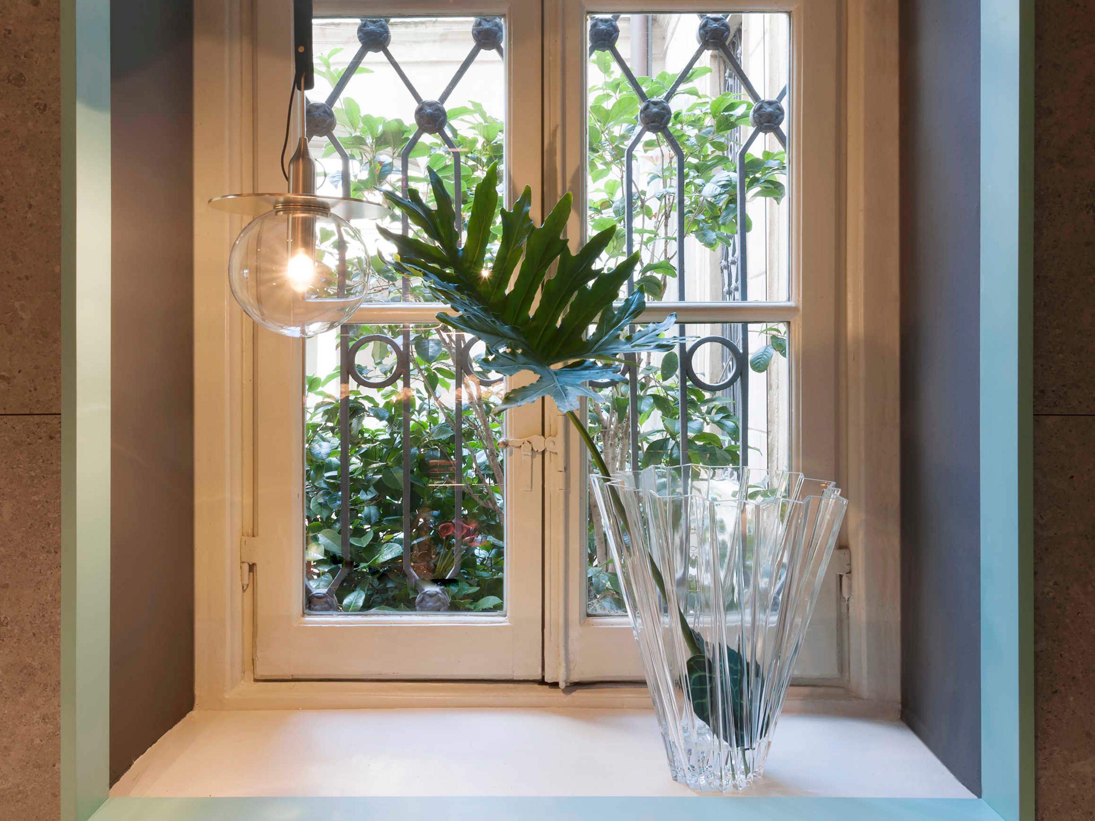 Kartell Outdoor Shanghai Crystal Transparent 14'' Vase