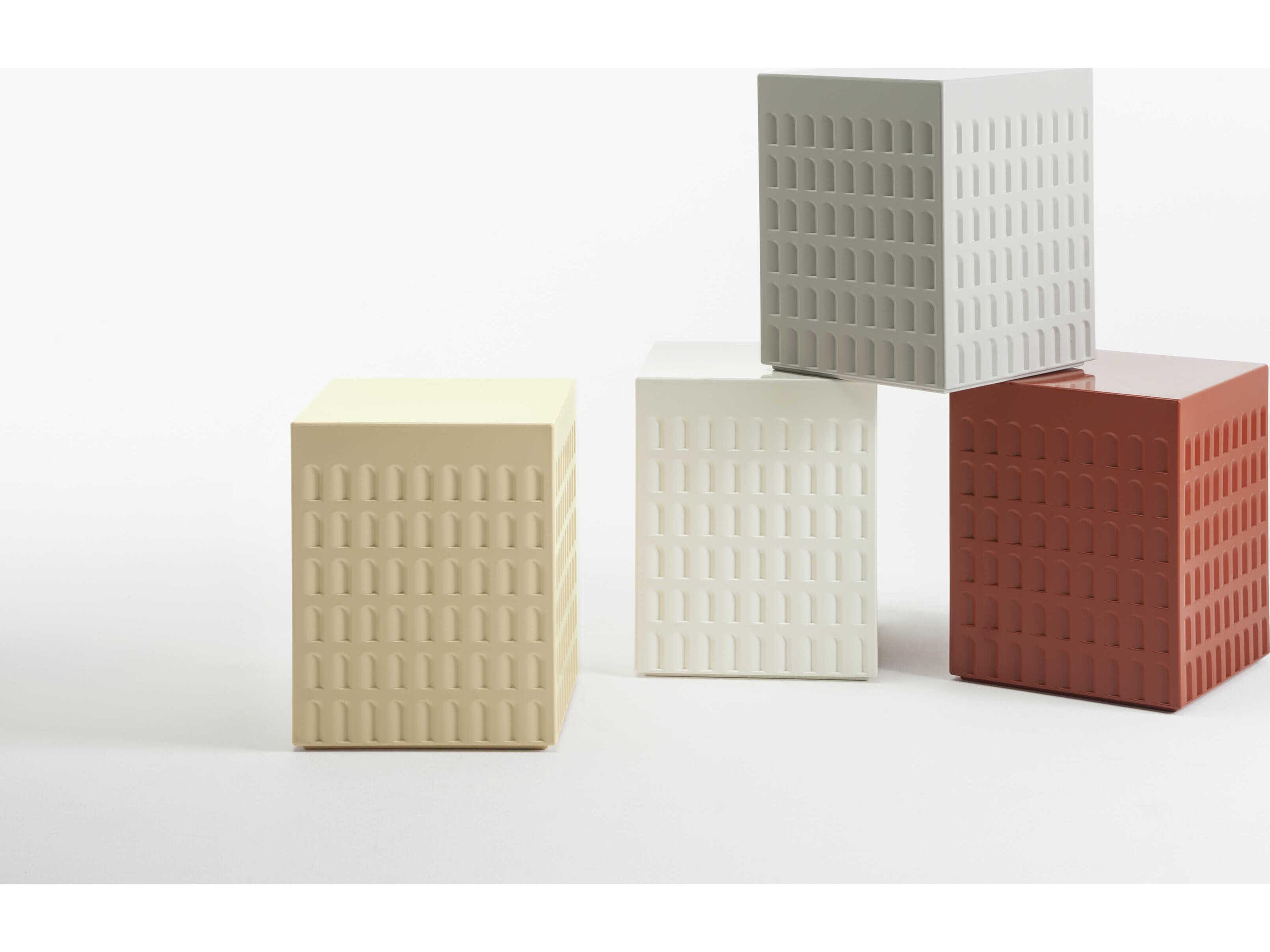 Kartell Outdoor Eur Earth Red Resin Cube Stool