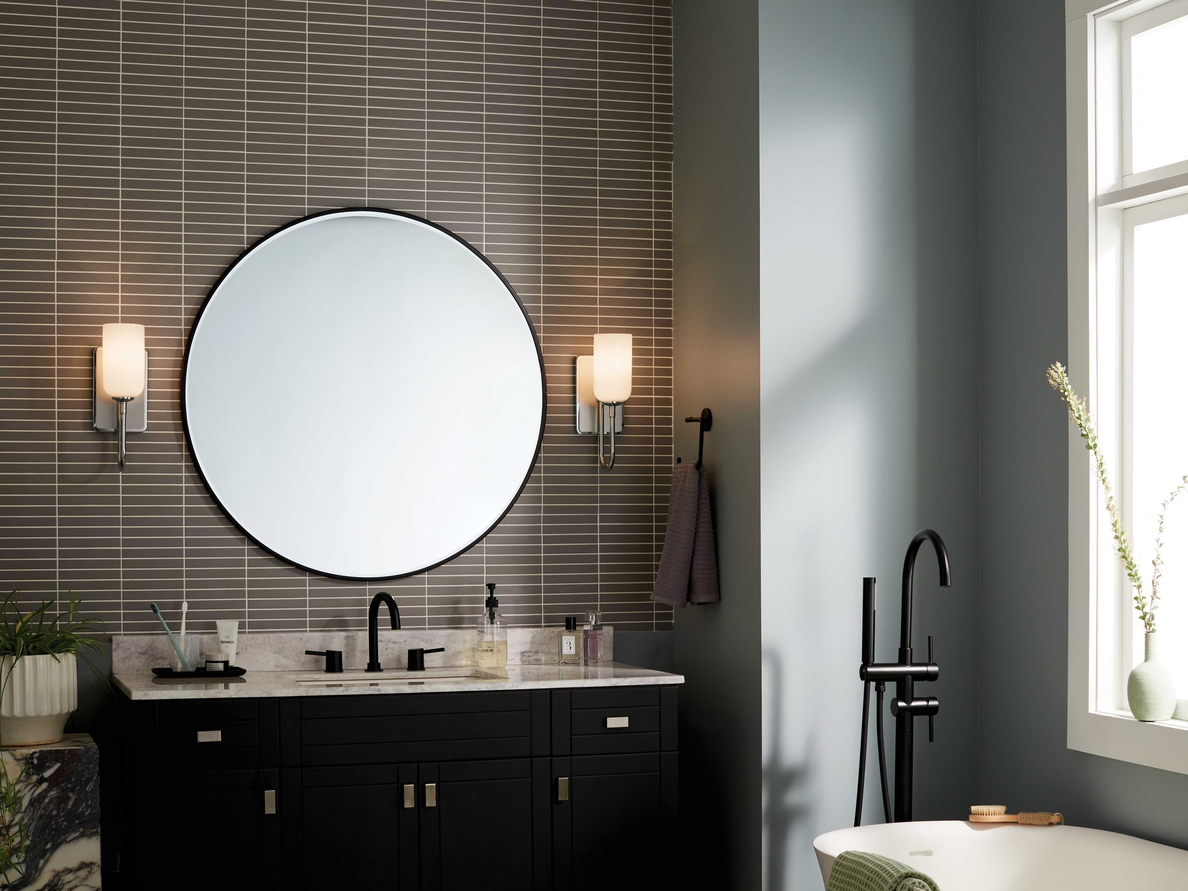 Kichler Solia 1-Light Polished Nickel Glass Wall Sconce