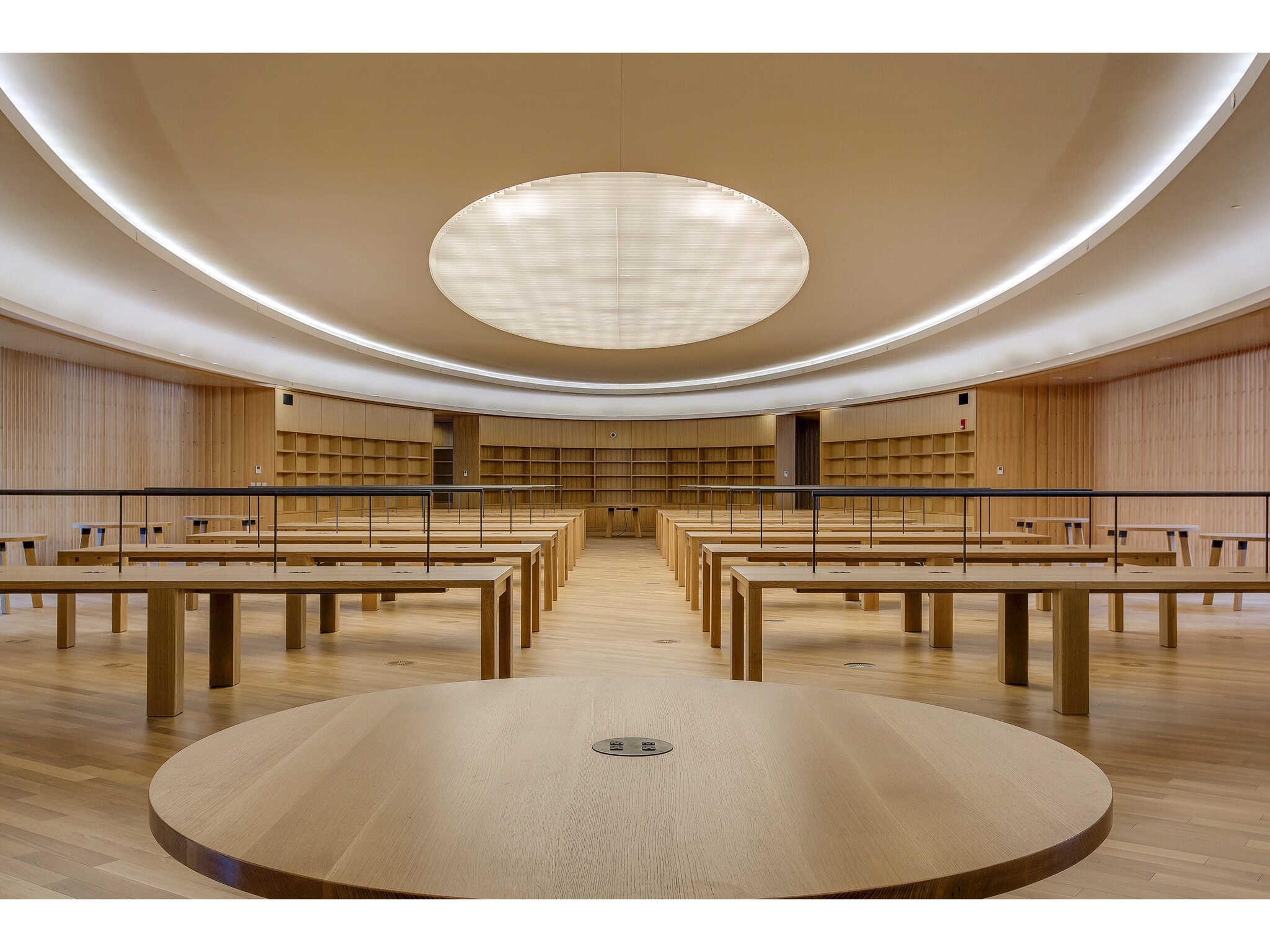 Koncept Sobre Metallic Black Through Table Mounted Table Lamp