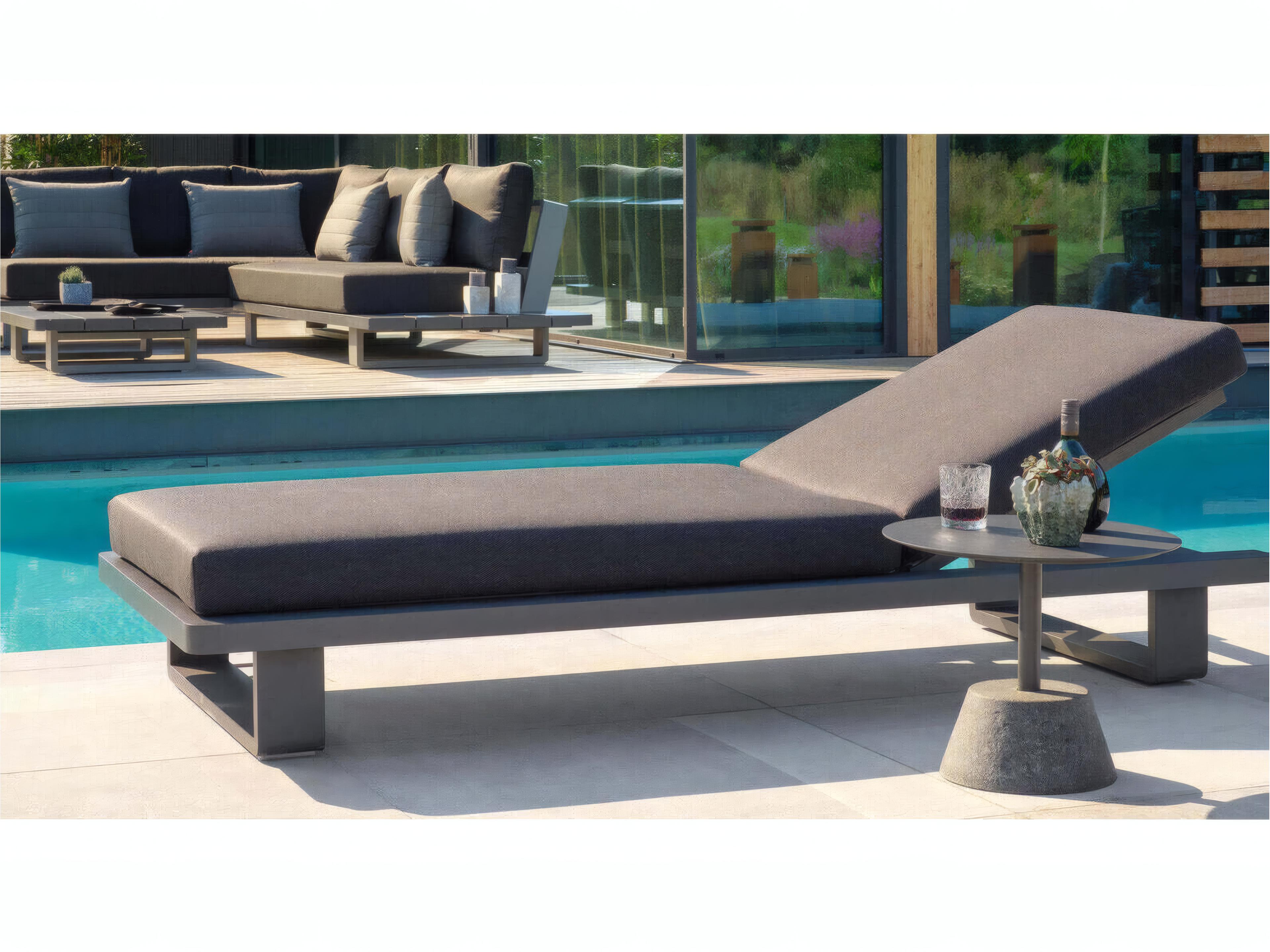 Kettler Fitz Roy Aluminum Lava/Matte Gray Patio Chaise Lounge in Natte Charcoal