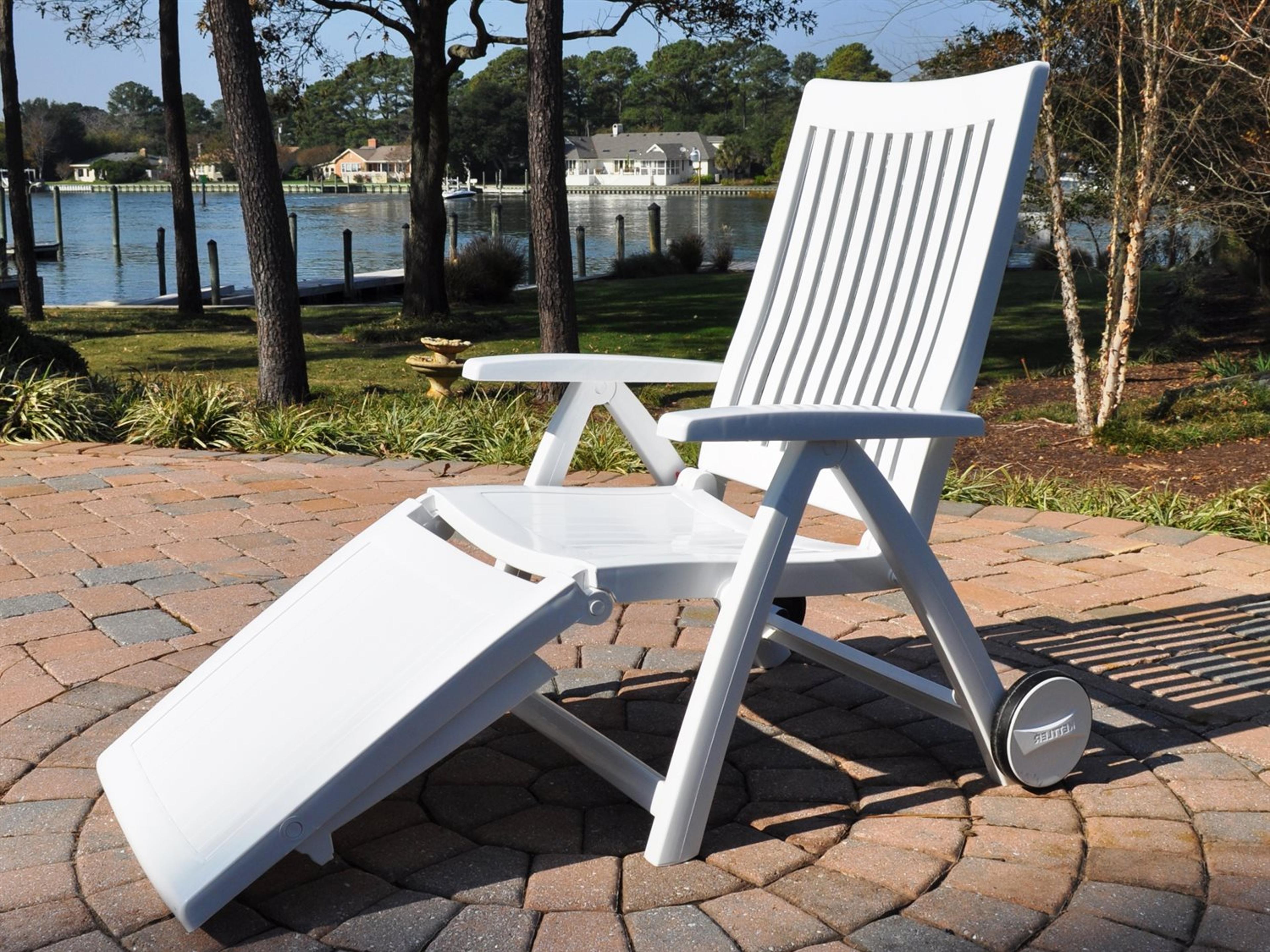 Kettler Roma Resin White Multi-Position Outdoor Chaise Lounge