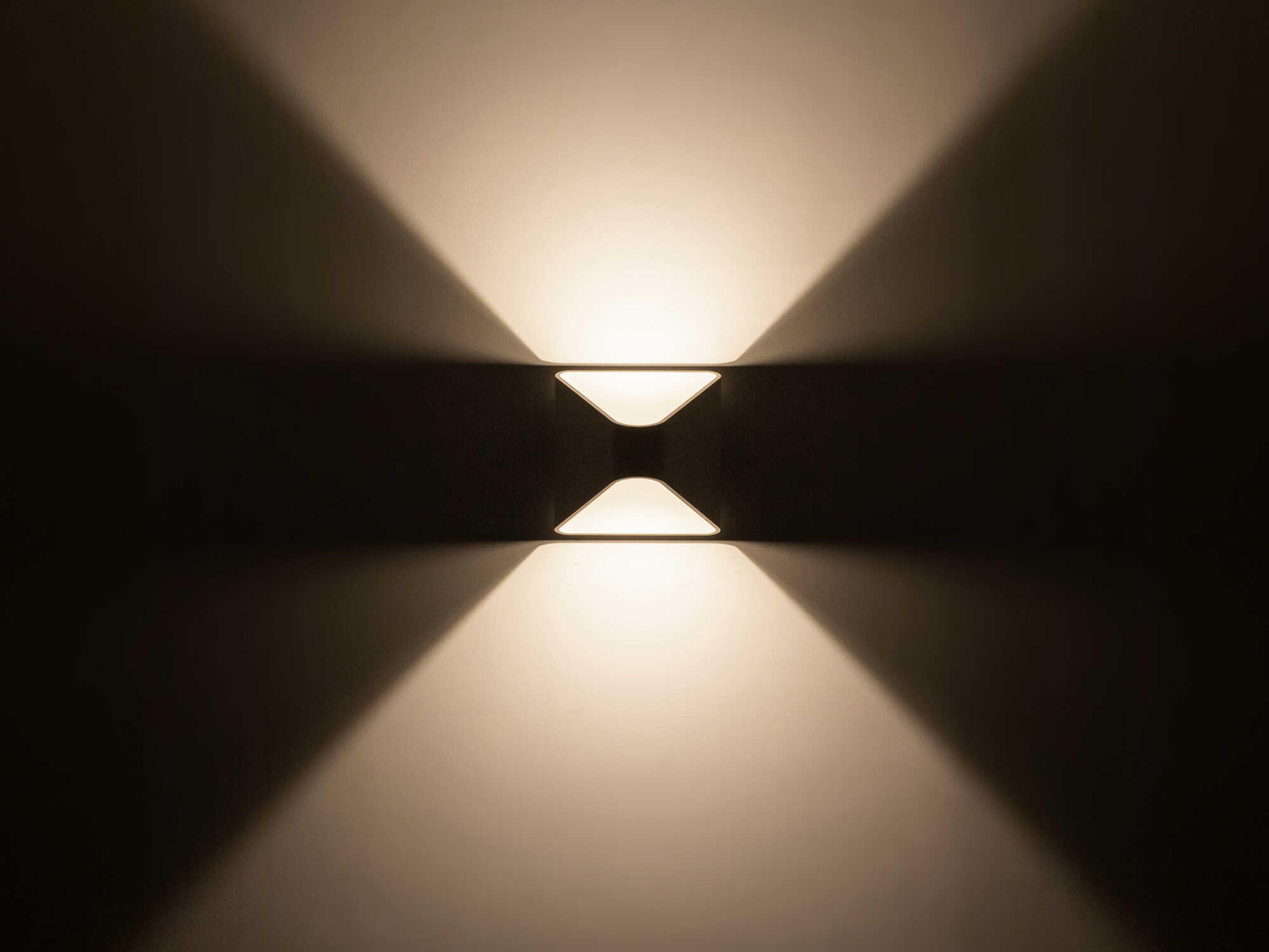 Kuzco Lighting Ellis Outdoor Wall Light