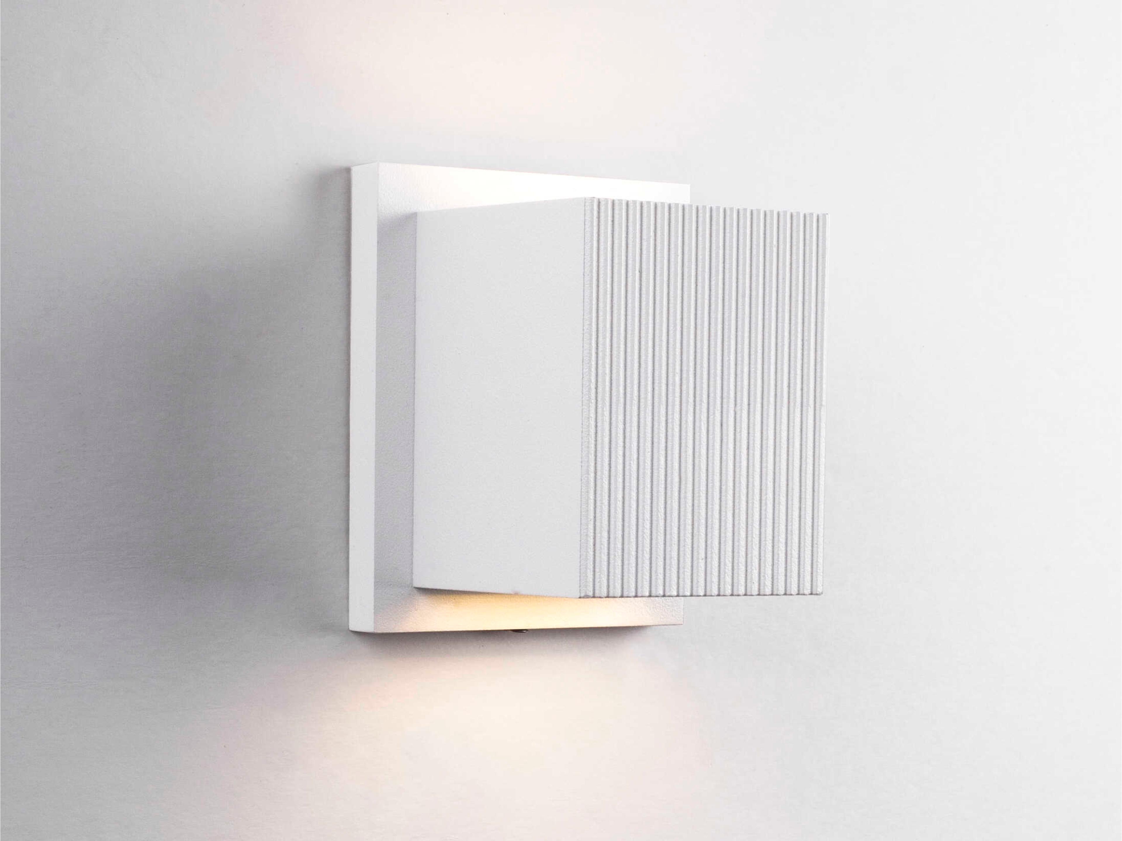 Kuzco Lighting Mavis Outdoor Wall Light