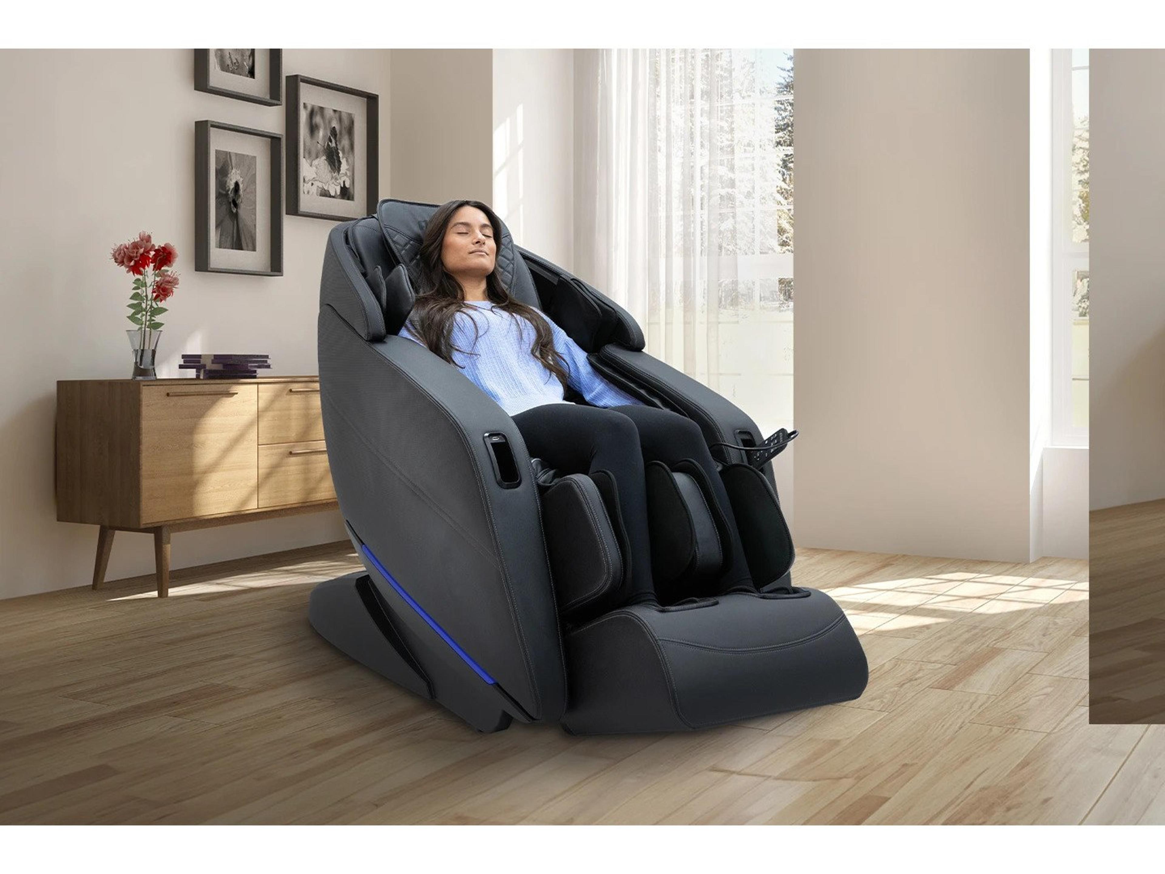 Kyota Yugana M780 4D Massage Chair in Black