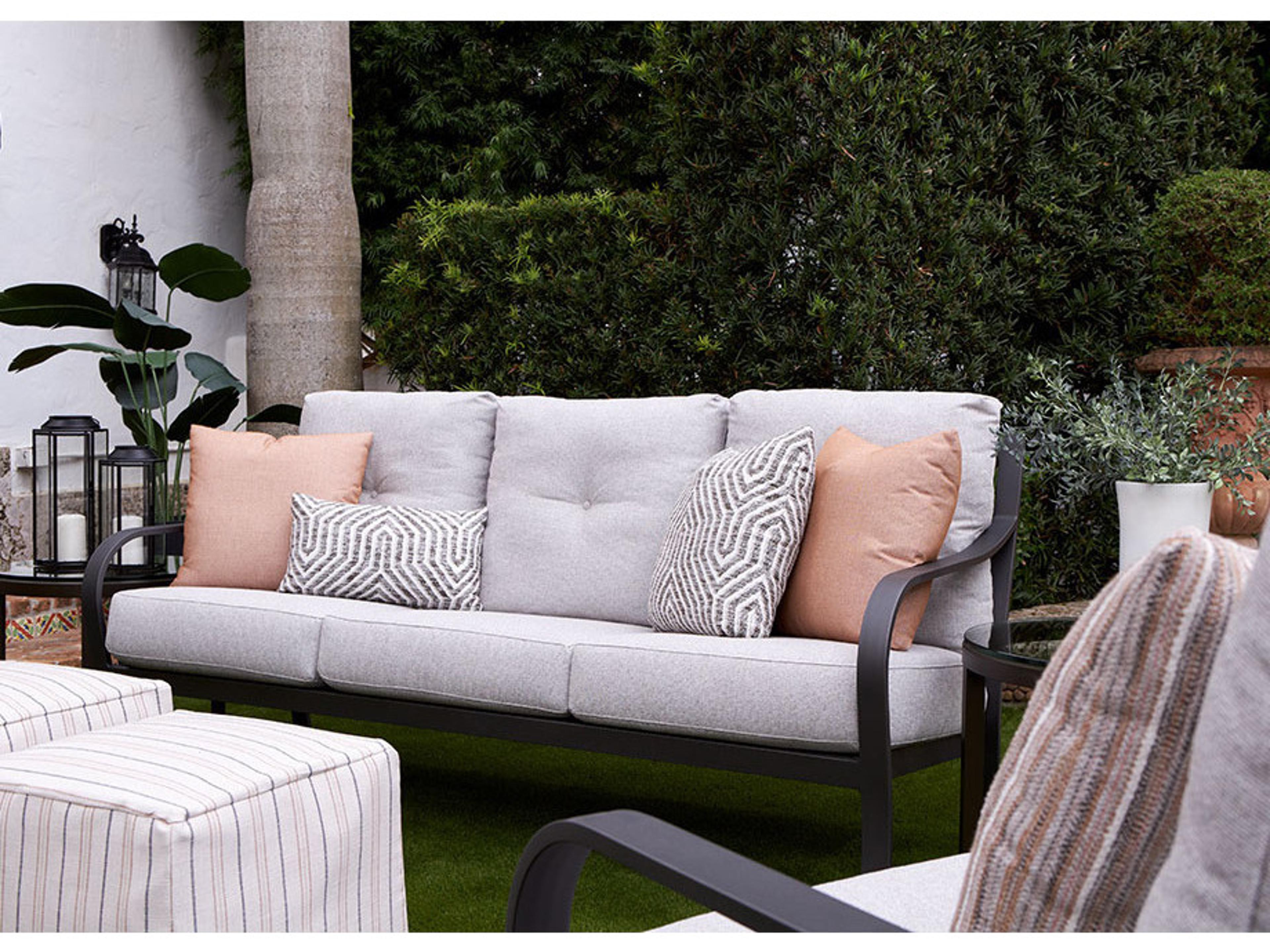 Lane Venture Robbins Aluminum Sofa