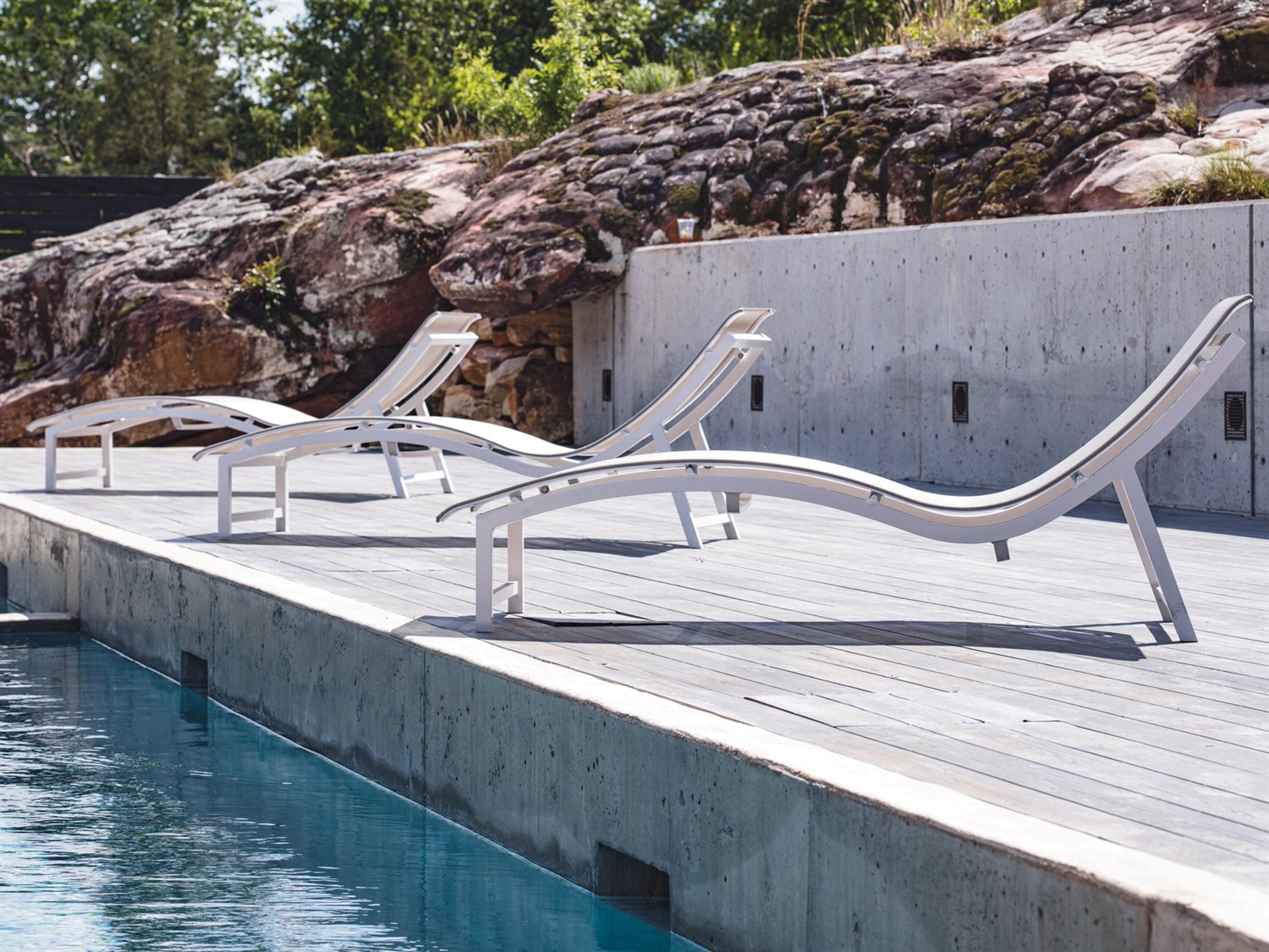 Escape Sling Aluminum Outdoor Lounge Set