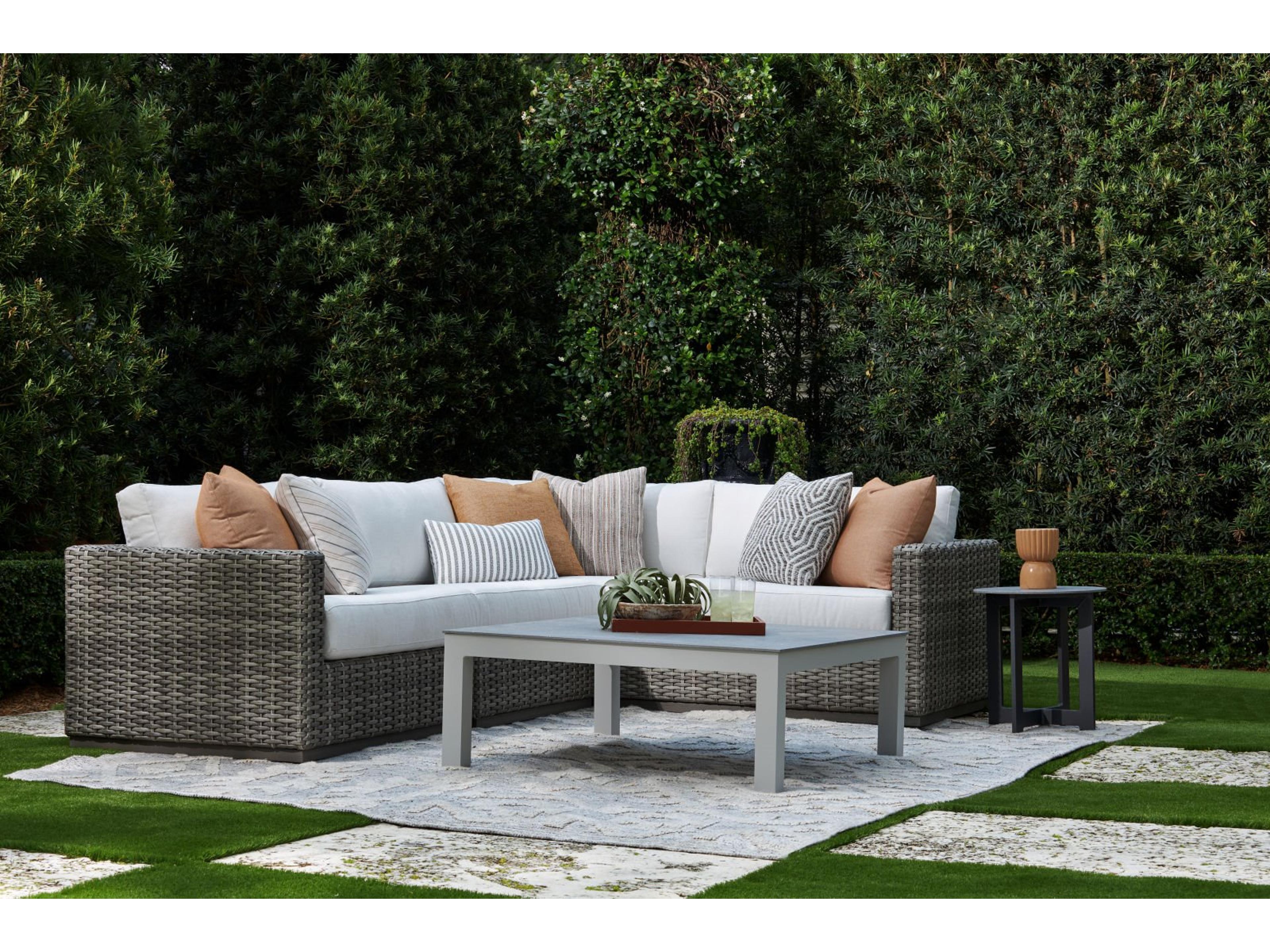 Hyannis Sectional Lounge Set