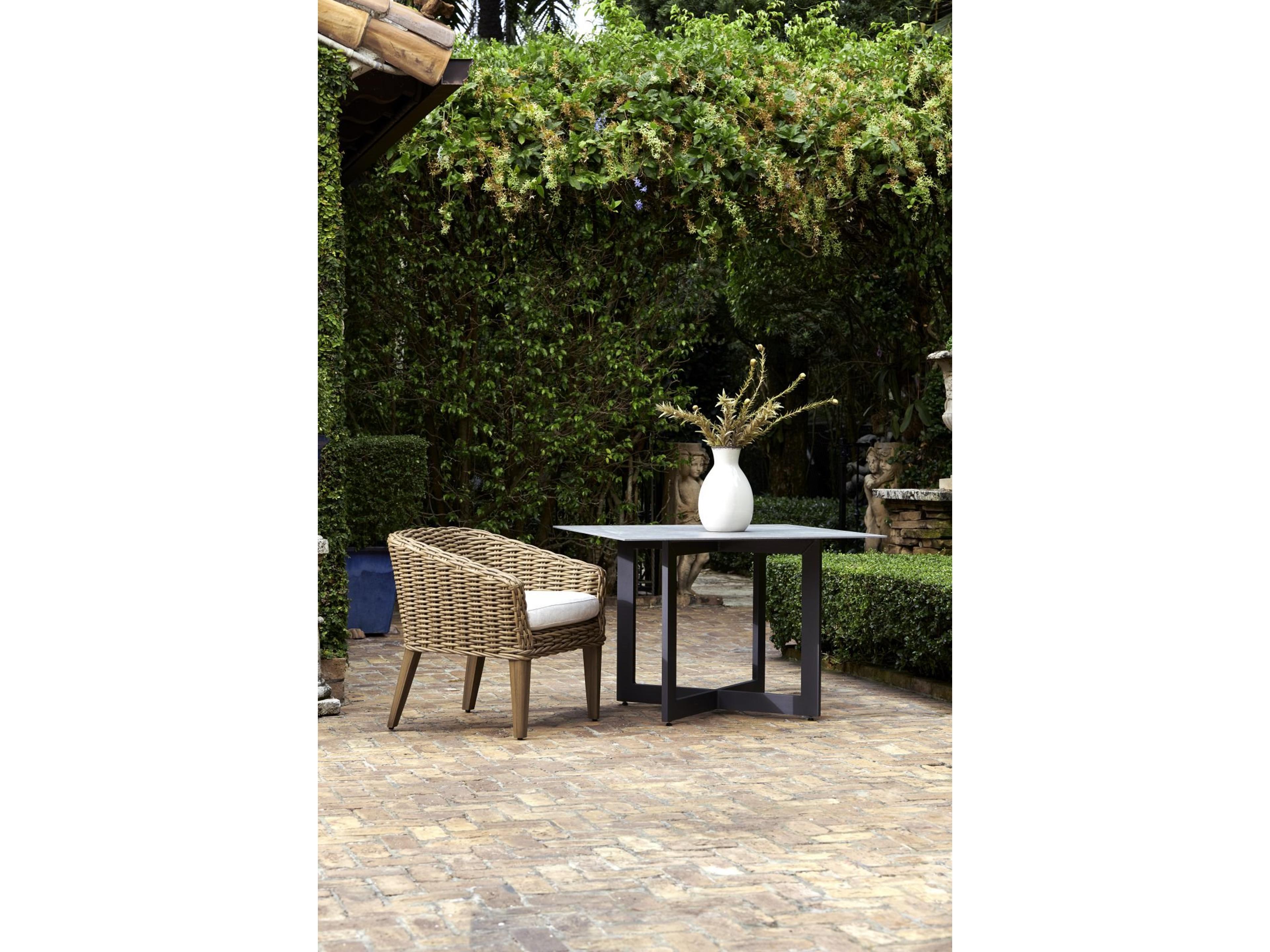 Tamandayu Dining Set