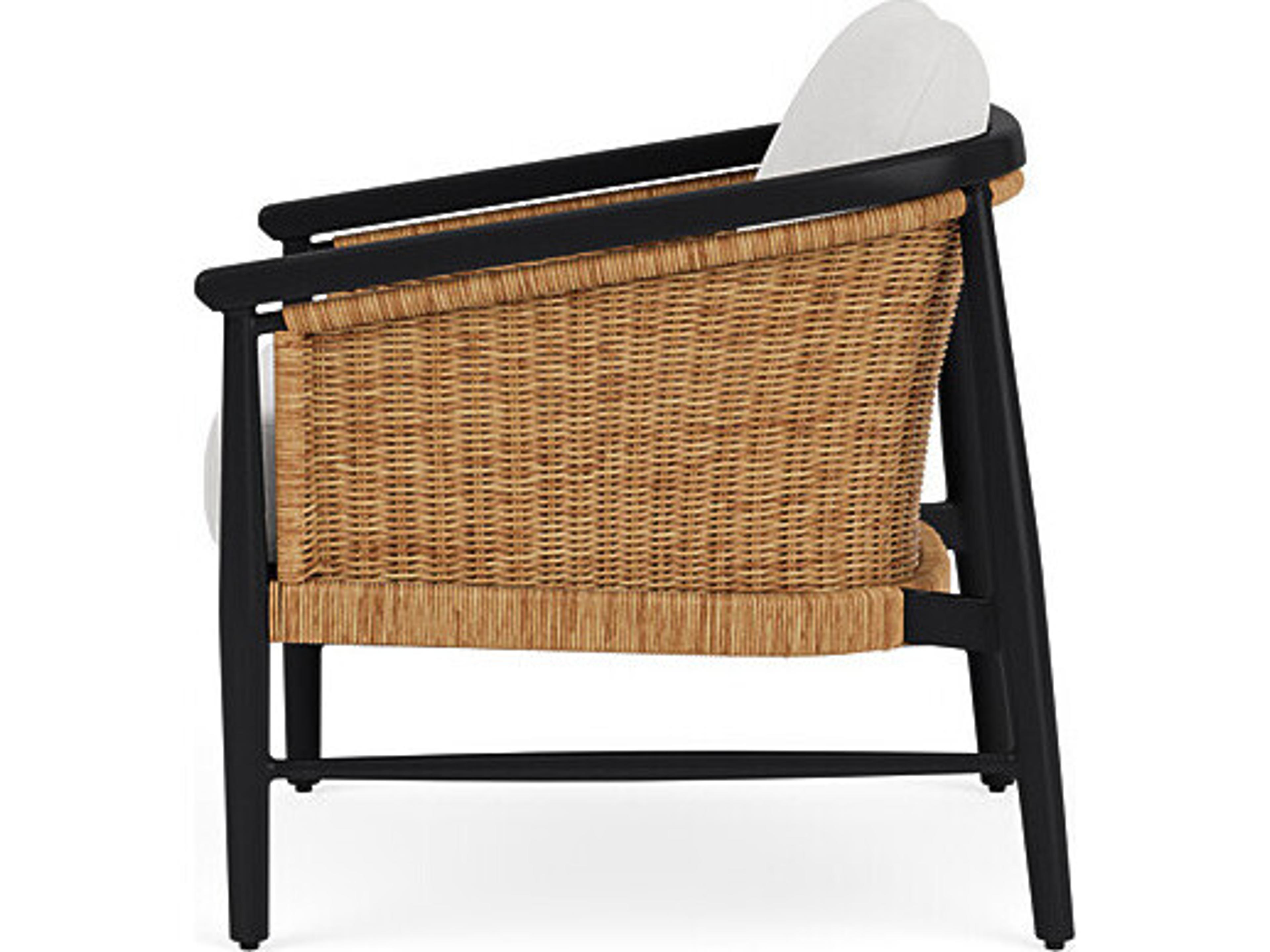 Lloyd Flanders Galloway Lounge Chair