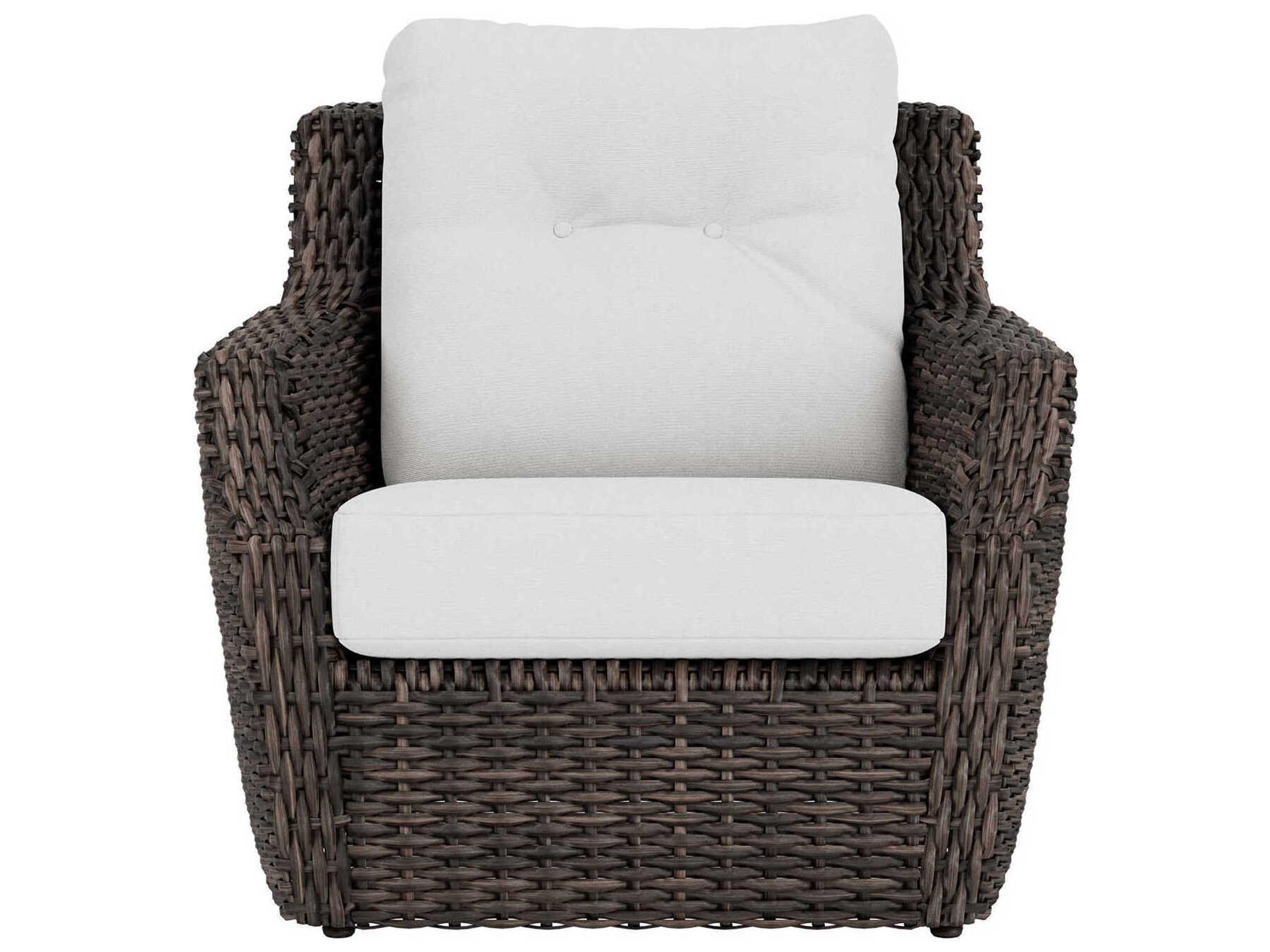 Lloyd Flanders Largo Wicker Outdoor Lounge Chair