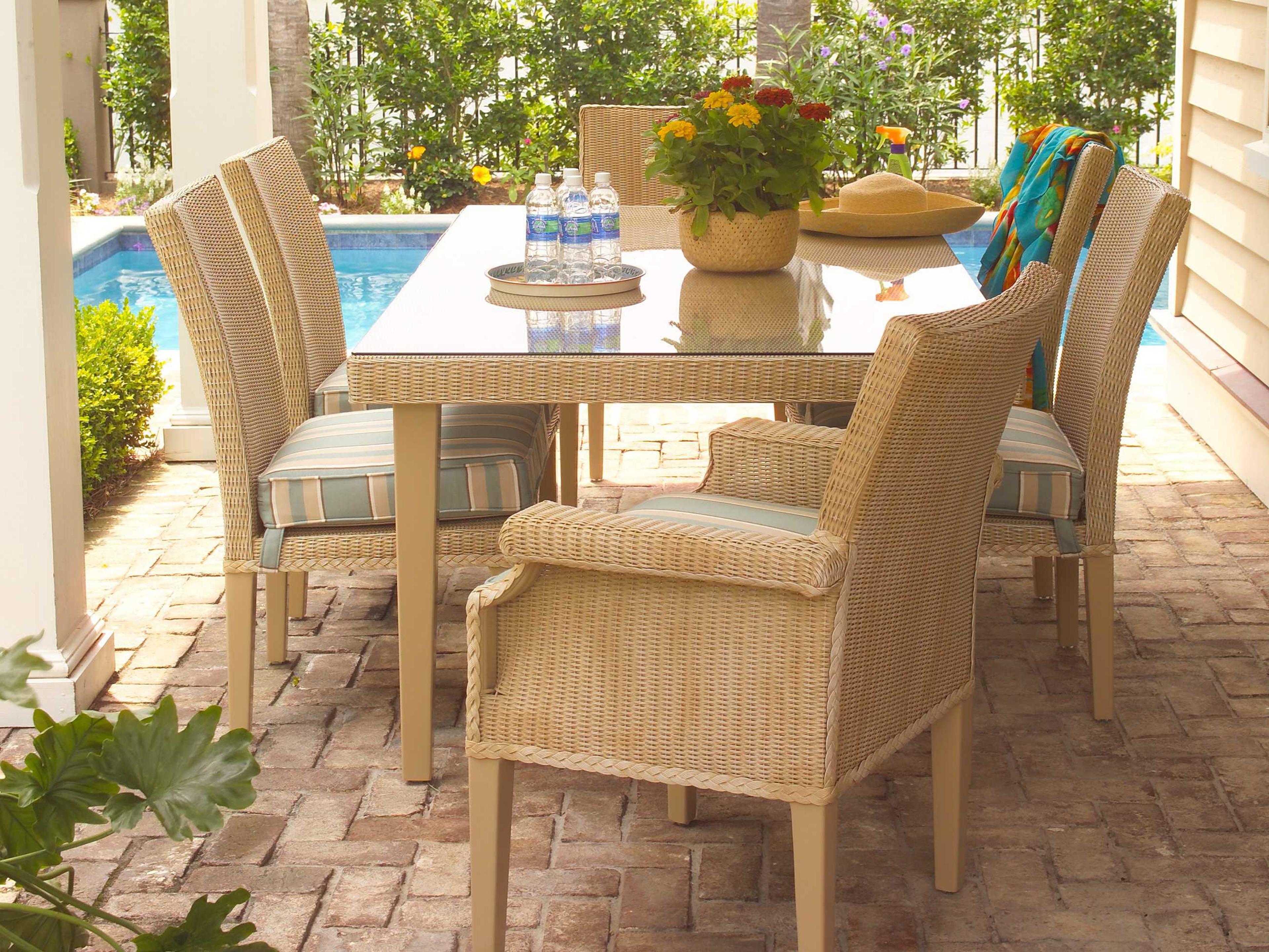 Hamptons Wicker Outdoor Dining Set