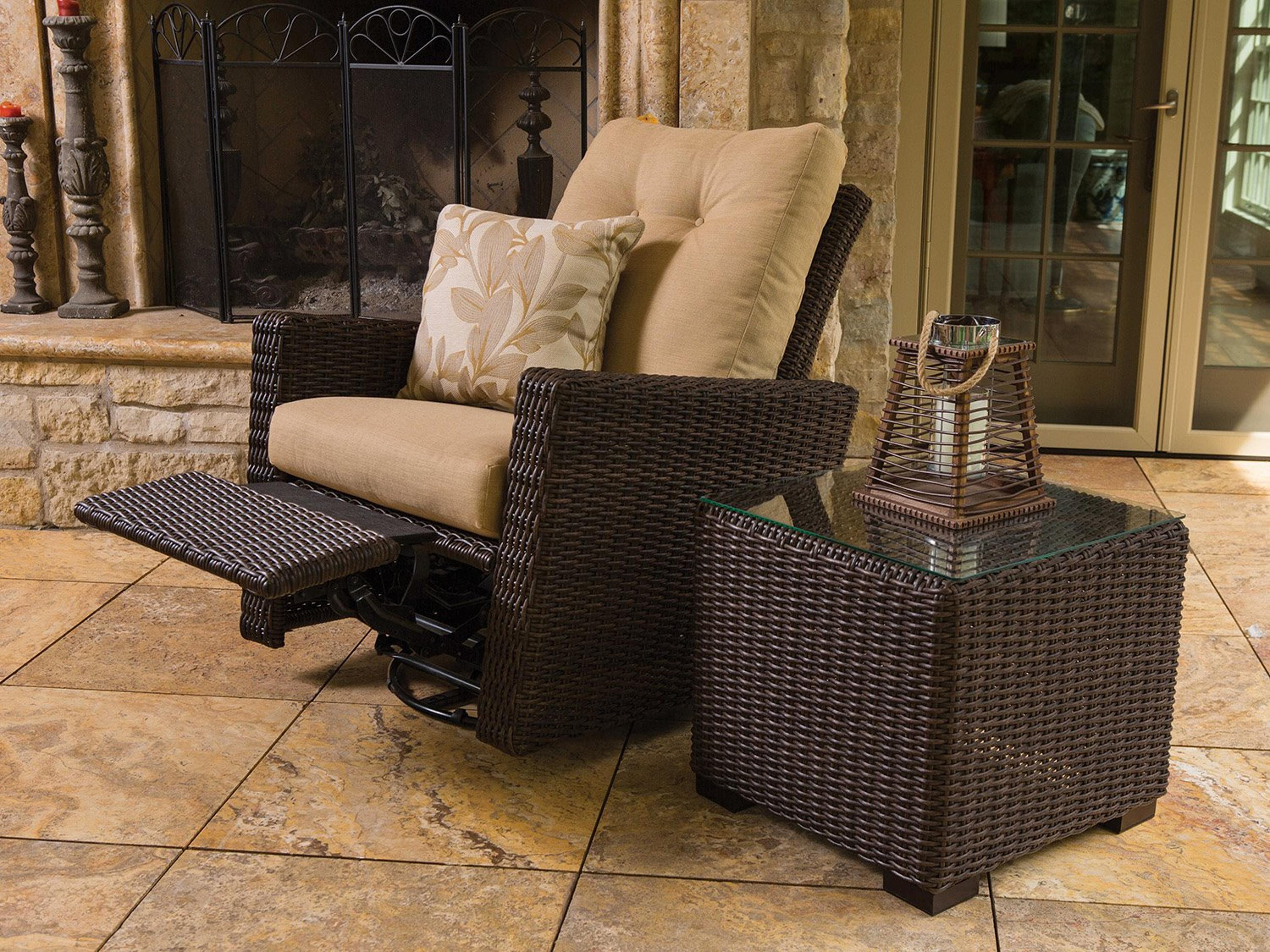 Mesa Wicker Outdoor Lounge Set