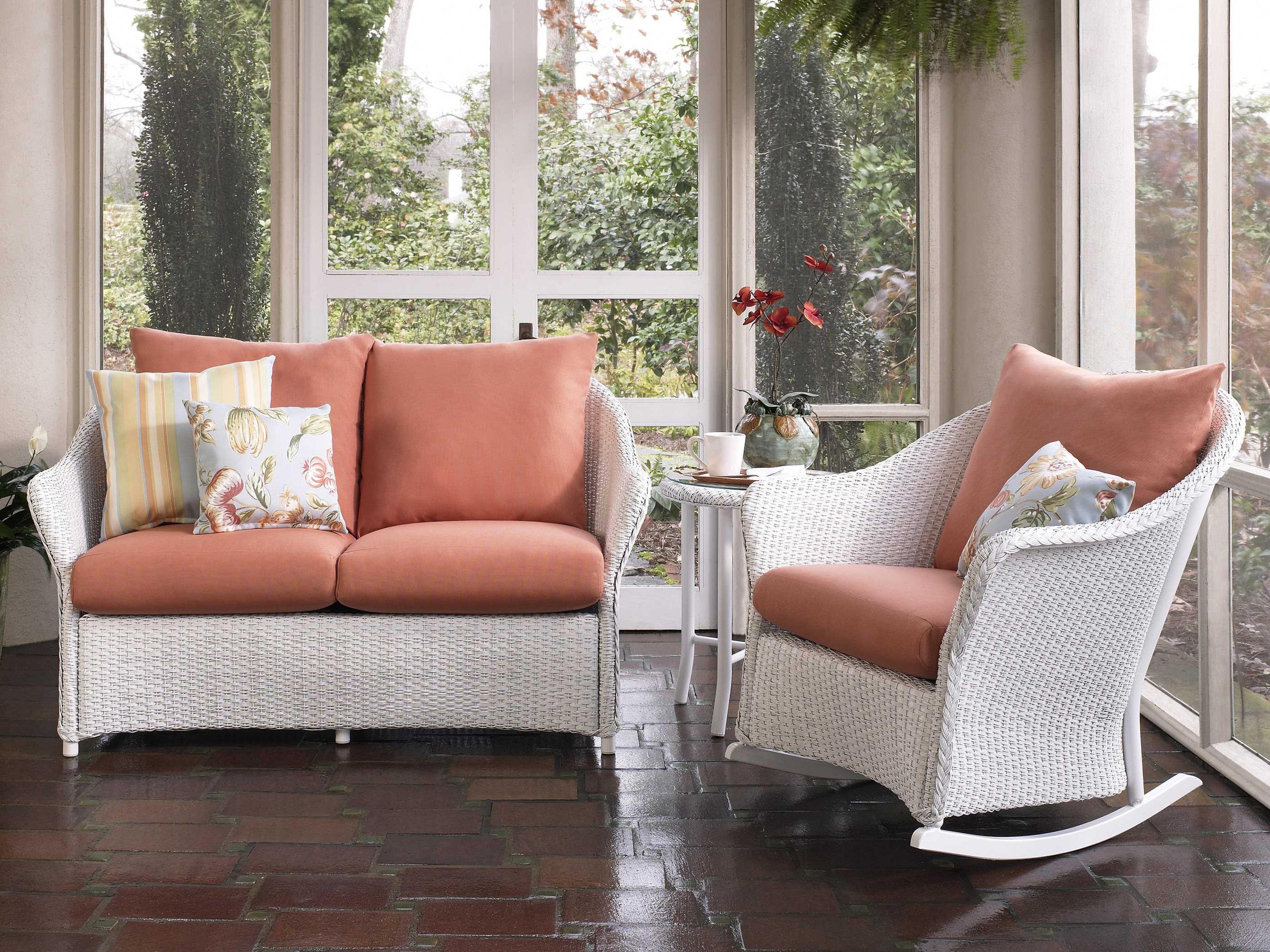Weekend Retreat Wicker Outdoor Lounge Set