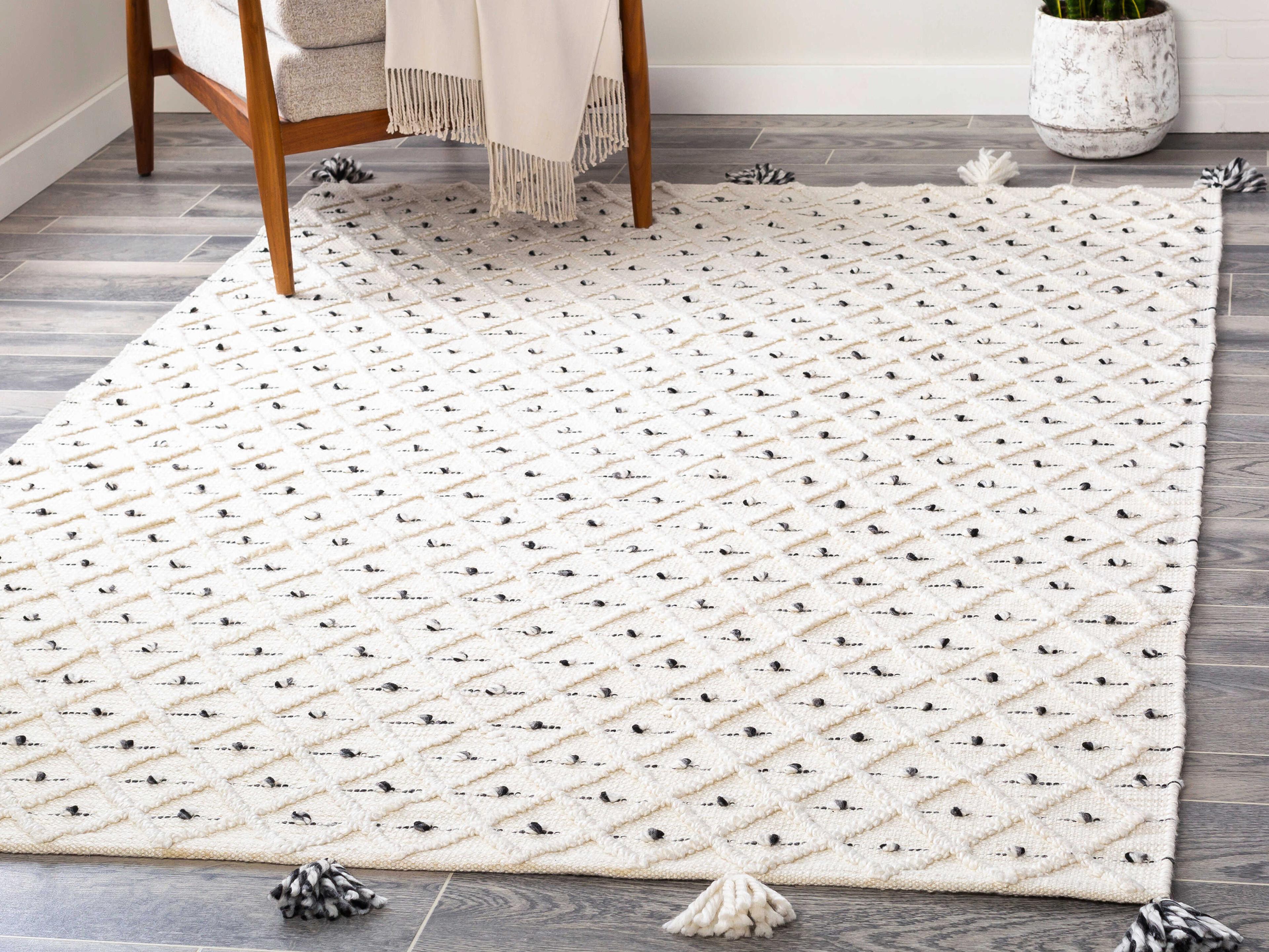 Livabliss by Surya Azalea Geometric Area Rug