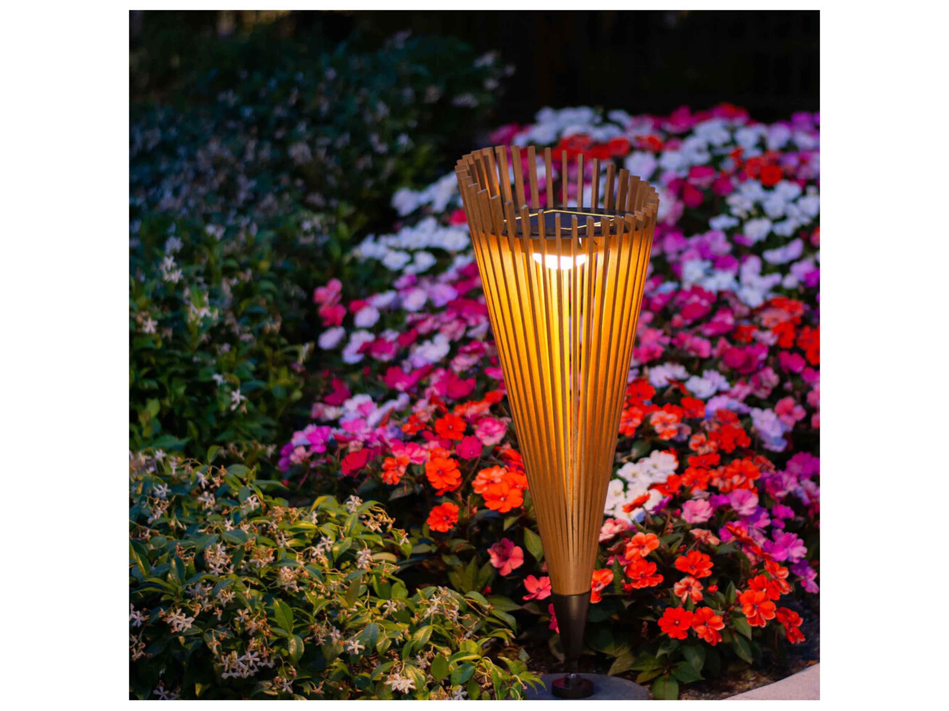 Les Jardins Ikon 10-Light Outdoor Path Light