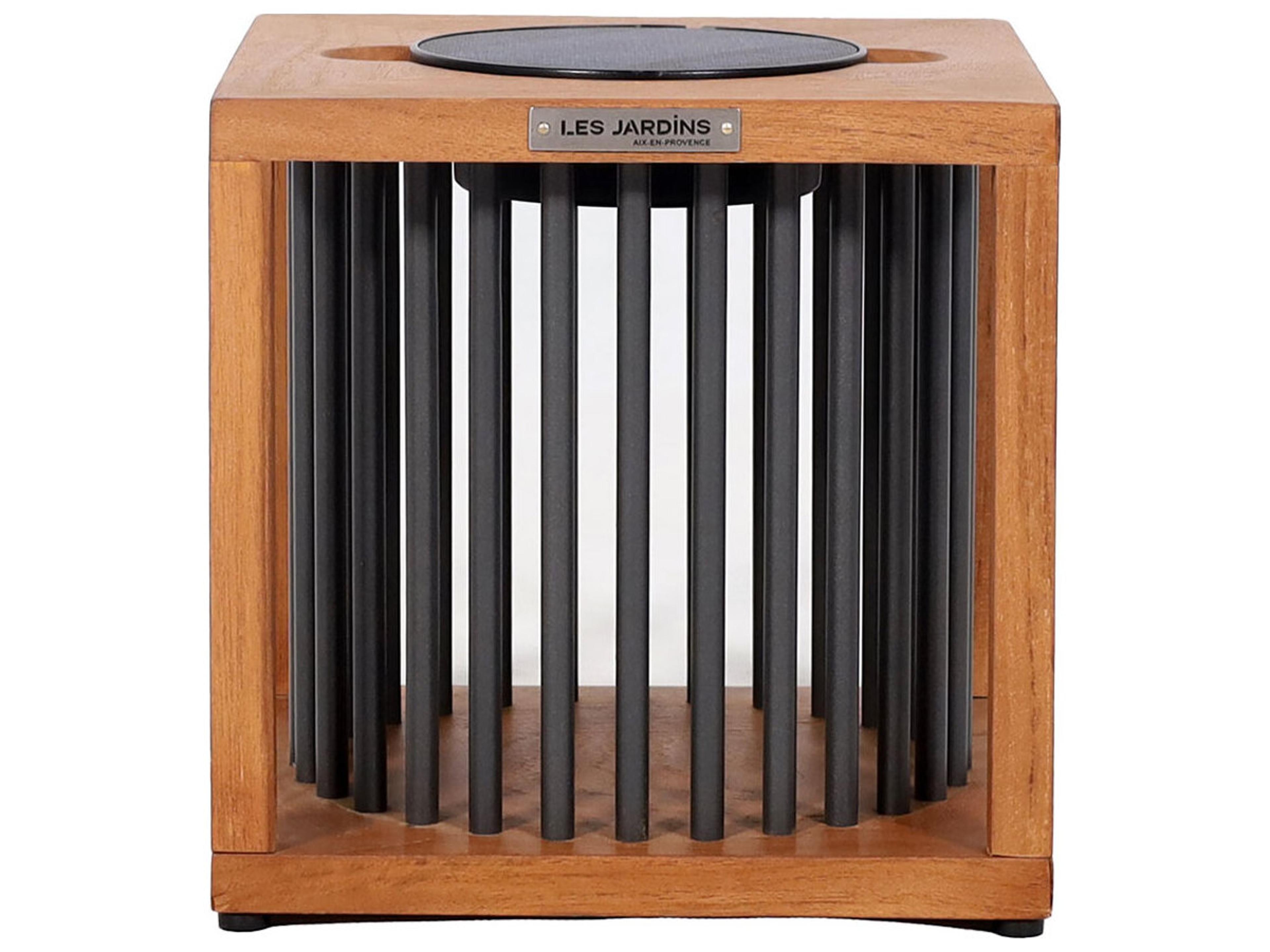 Les Jardins Akin 3-Light Outdoor Lamp