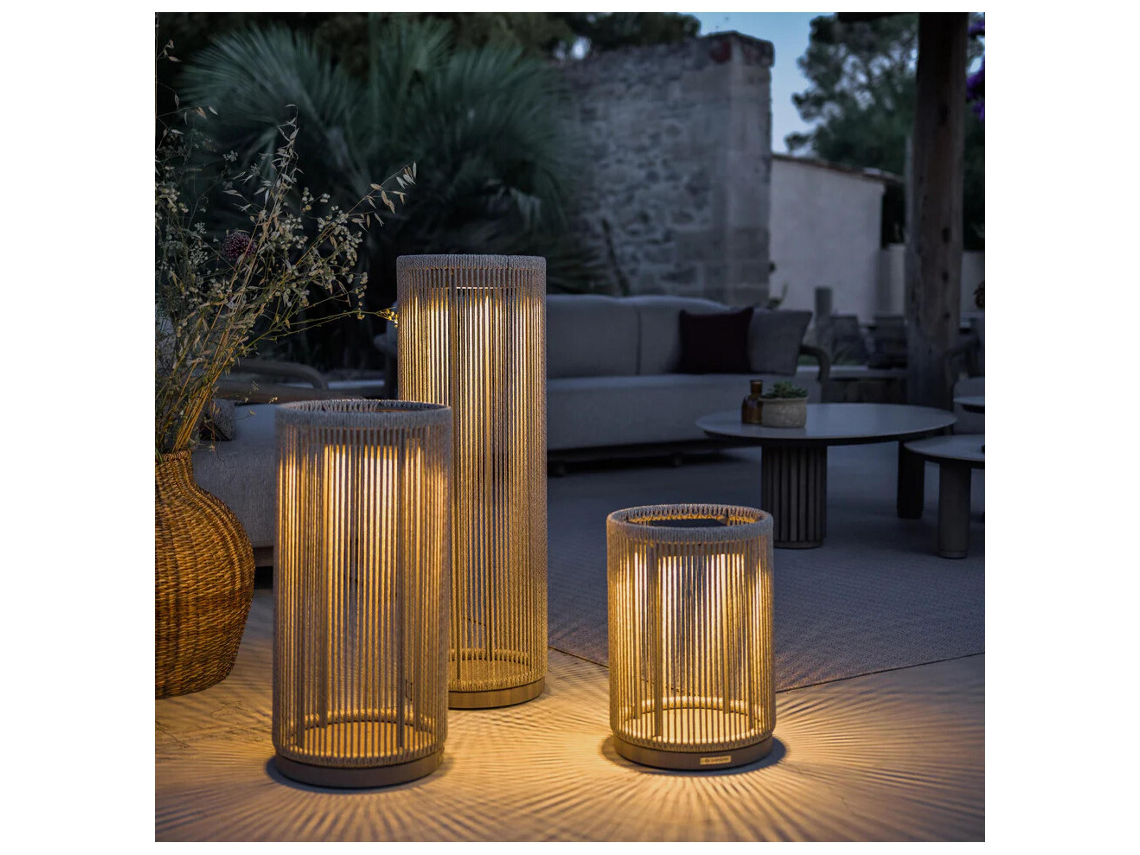 Les Jardins Alto 10-Light Outdoor Floor Light