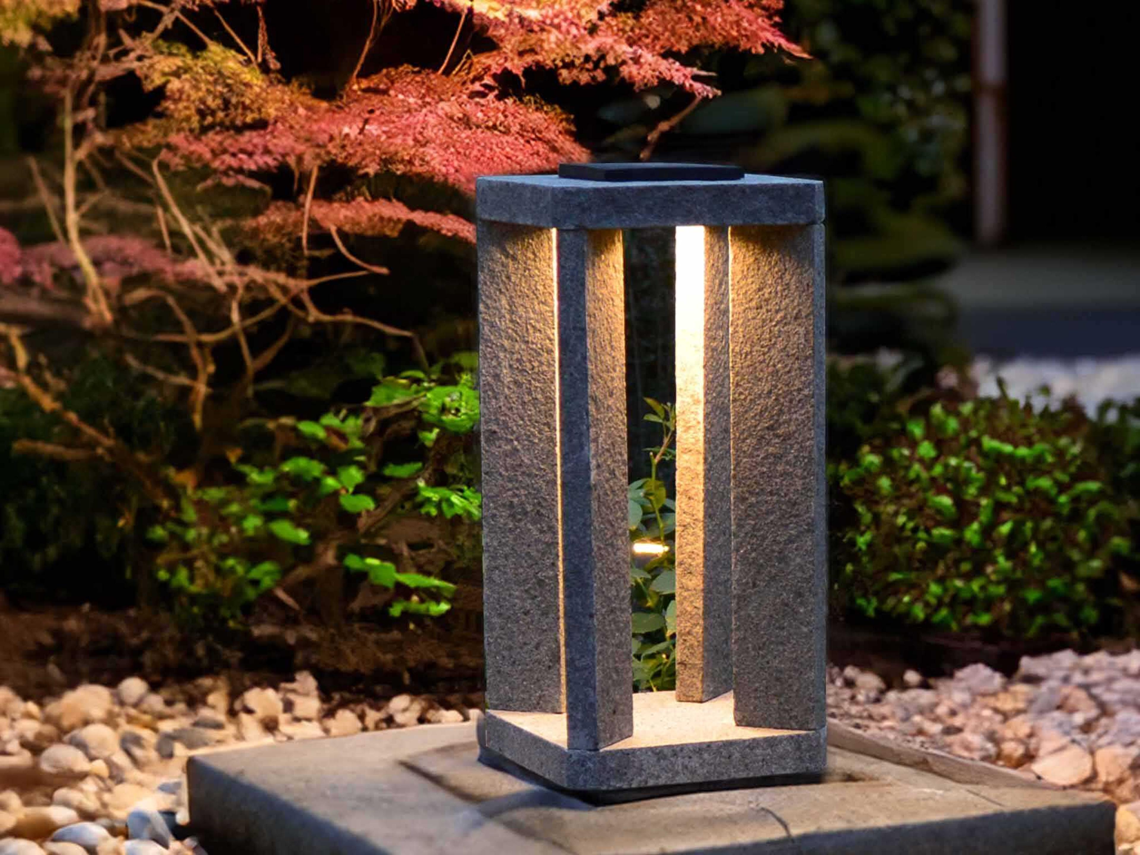 Les Jardins Stonehenge 10-Light Outdoor Lamp