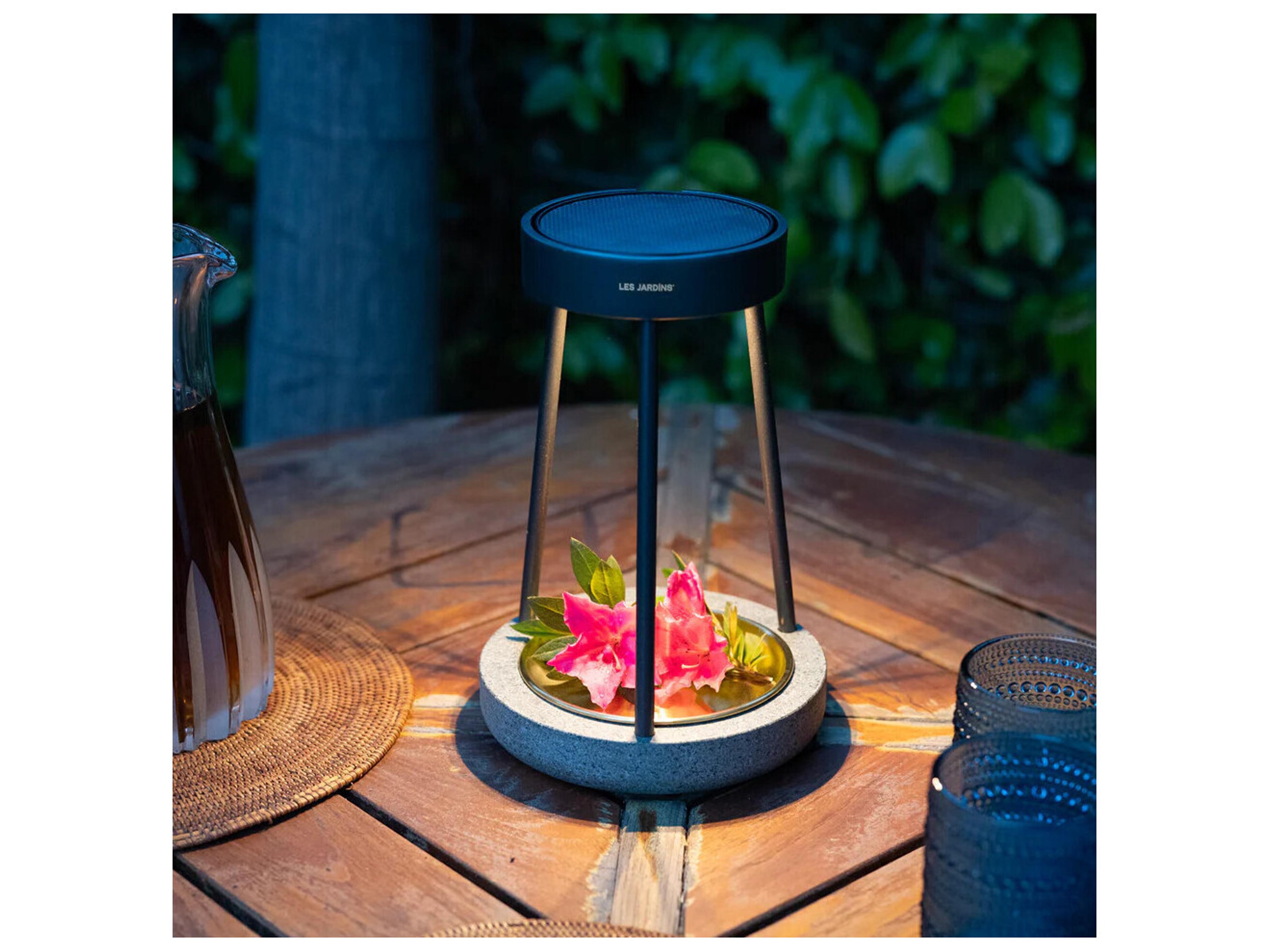 Les Jardins Bold 3-Light Outdoor Lamp