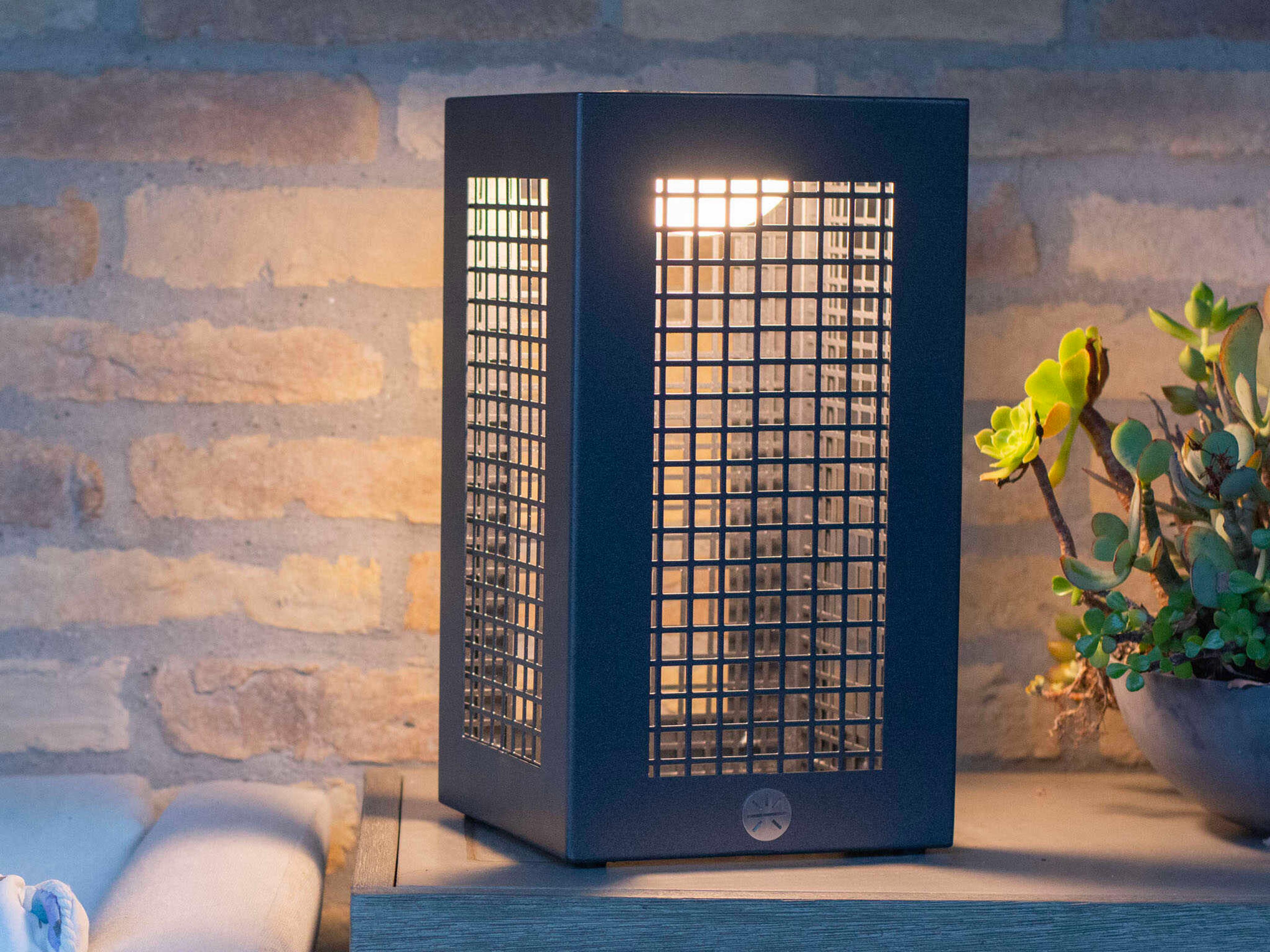 Les Jardins Koob 10-Light Outdoor Lamp