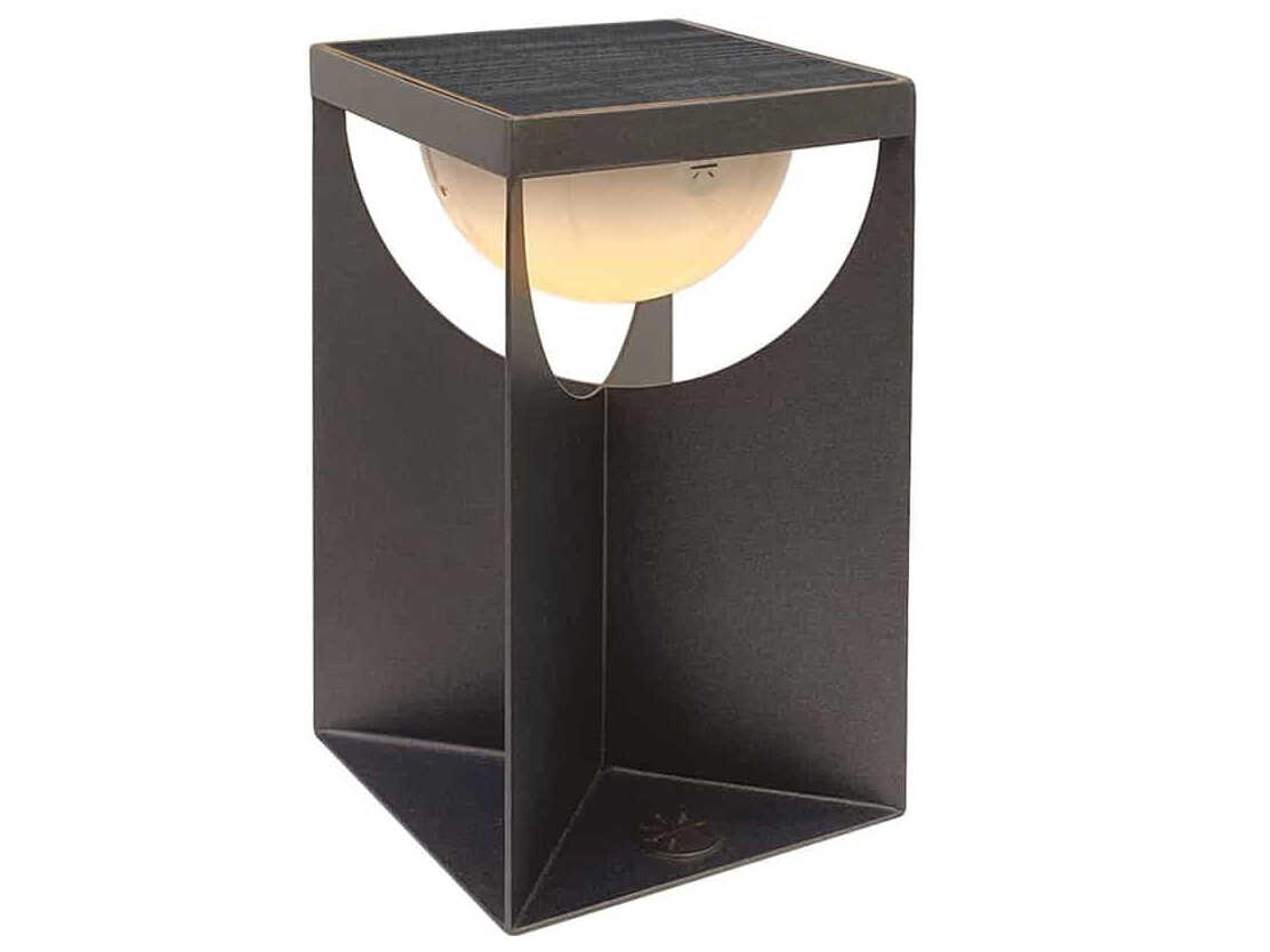 Flow 32-Light Outdoor Lamp