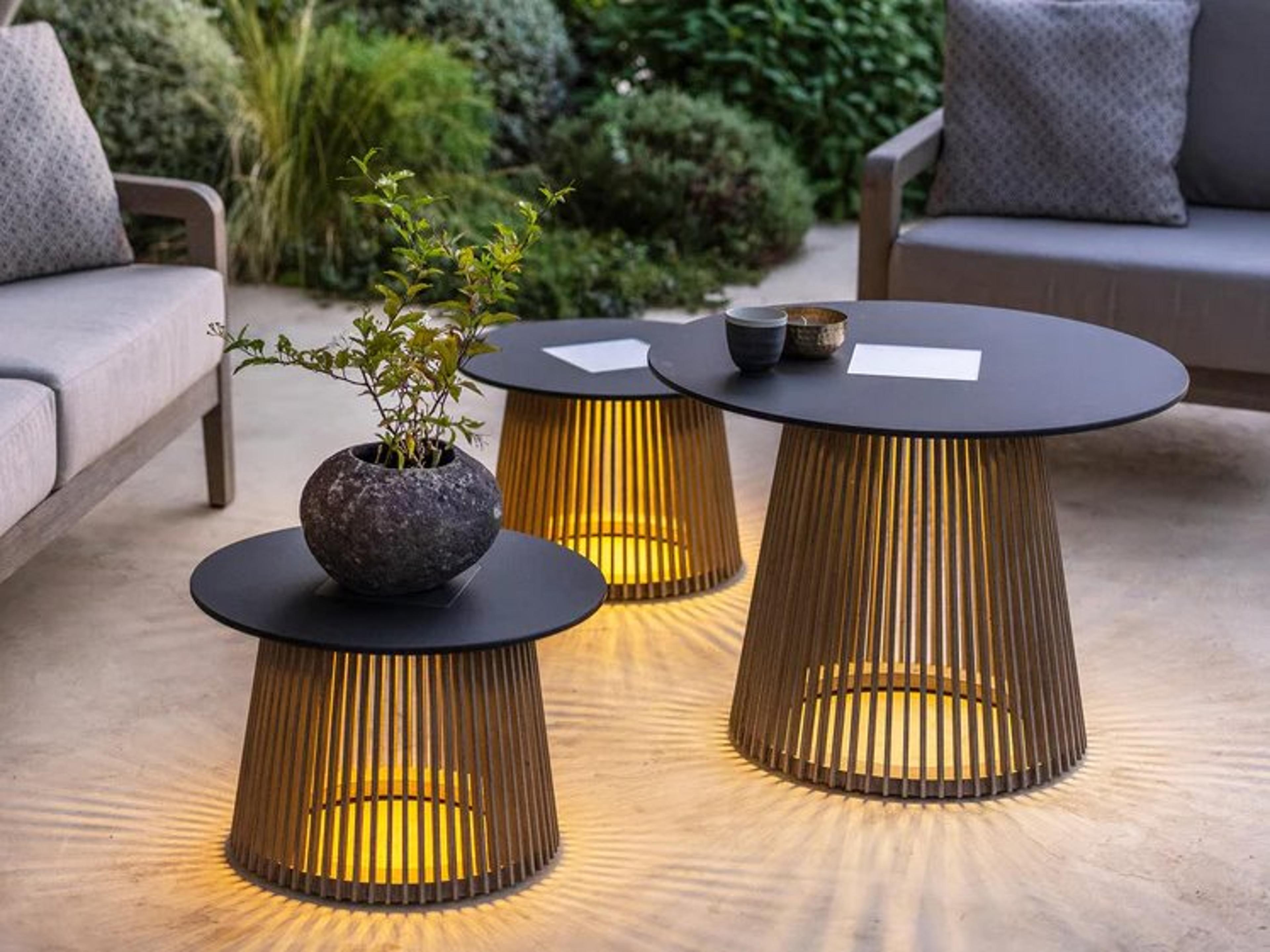 Les Jardins Halo 10-Light Outdoor Floor Light