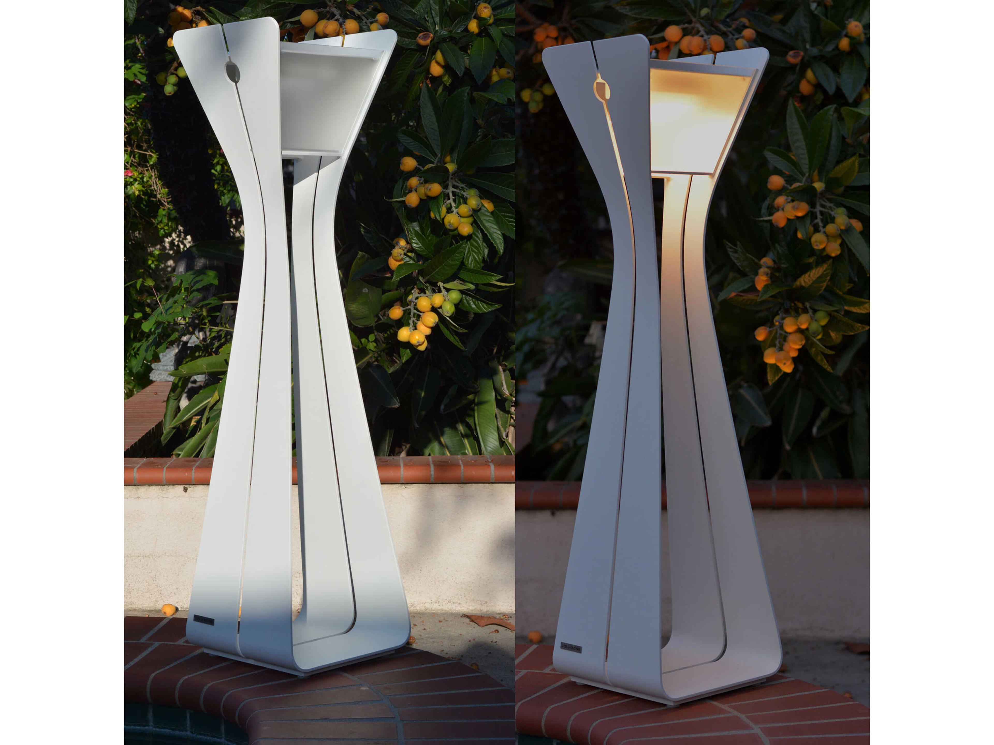 Les Jardins Bloom 10 - Light LED Outdoor Floor Light