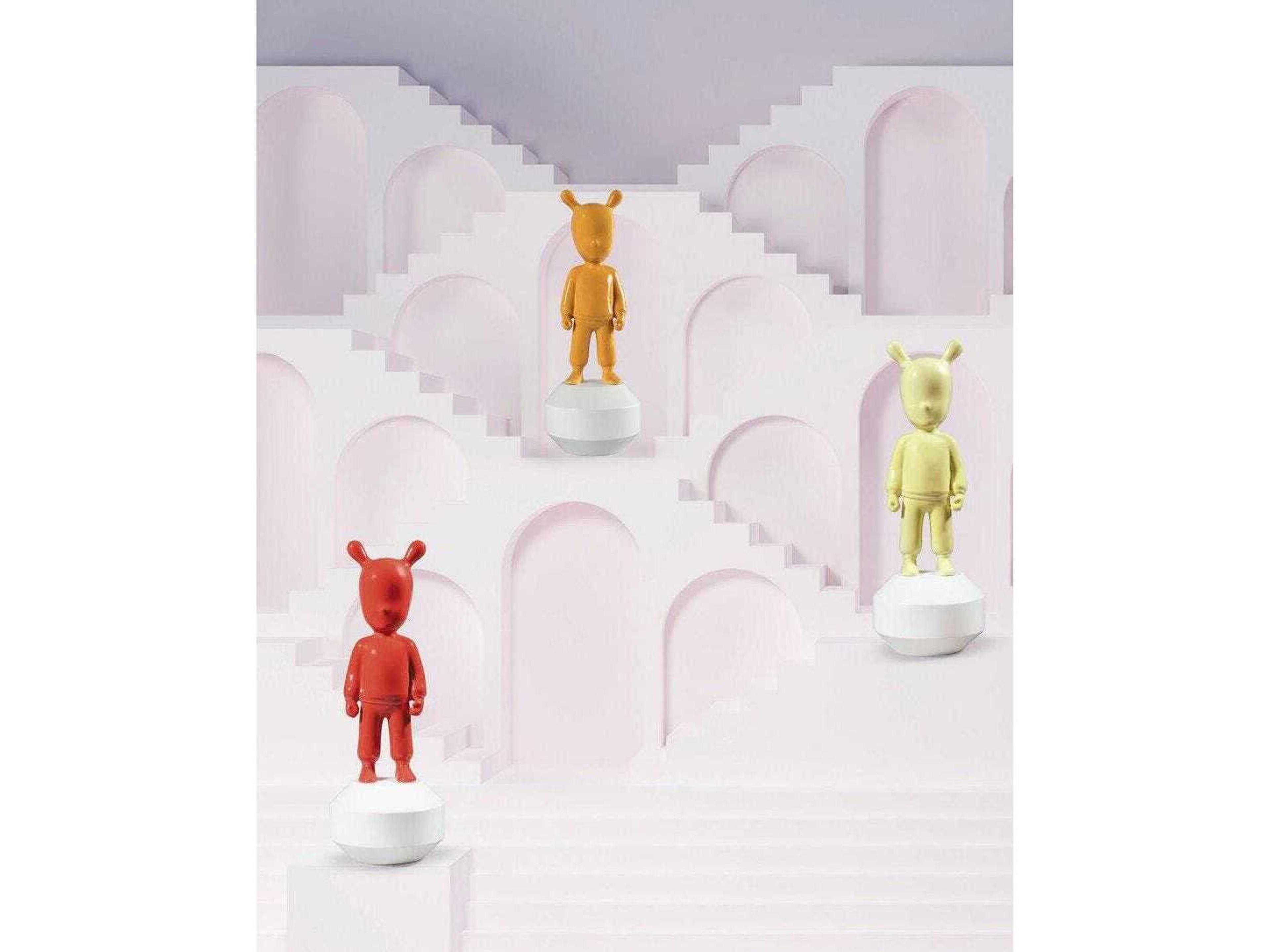 Lladro The Red Guest Figurine