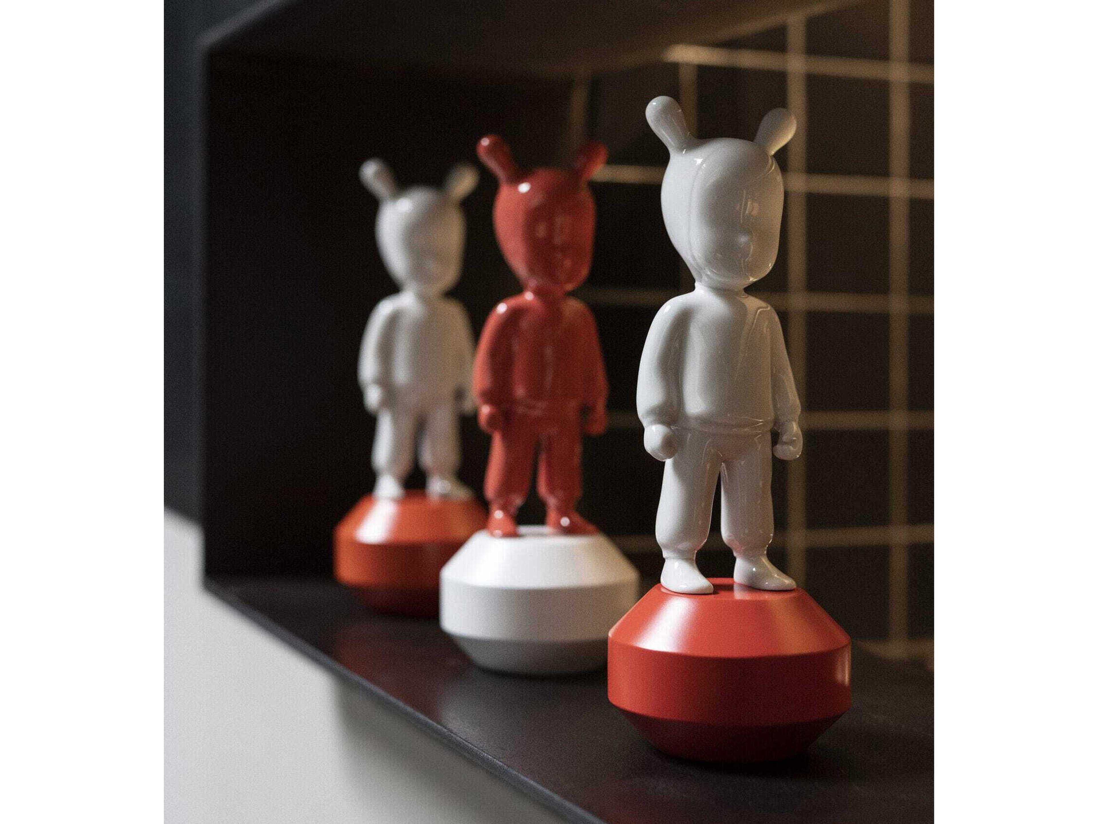 Lladro The Red Guest Figurine