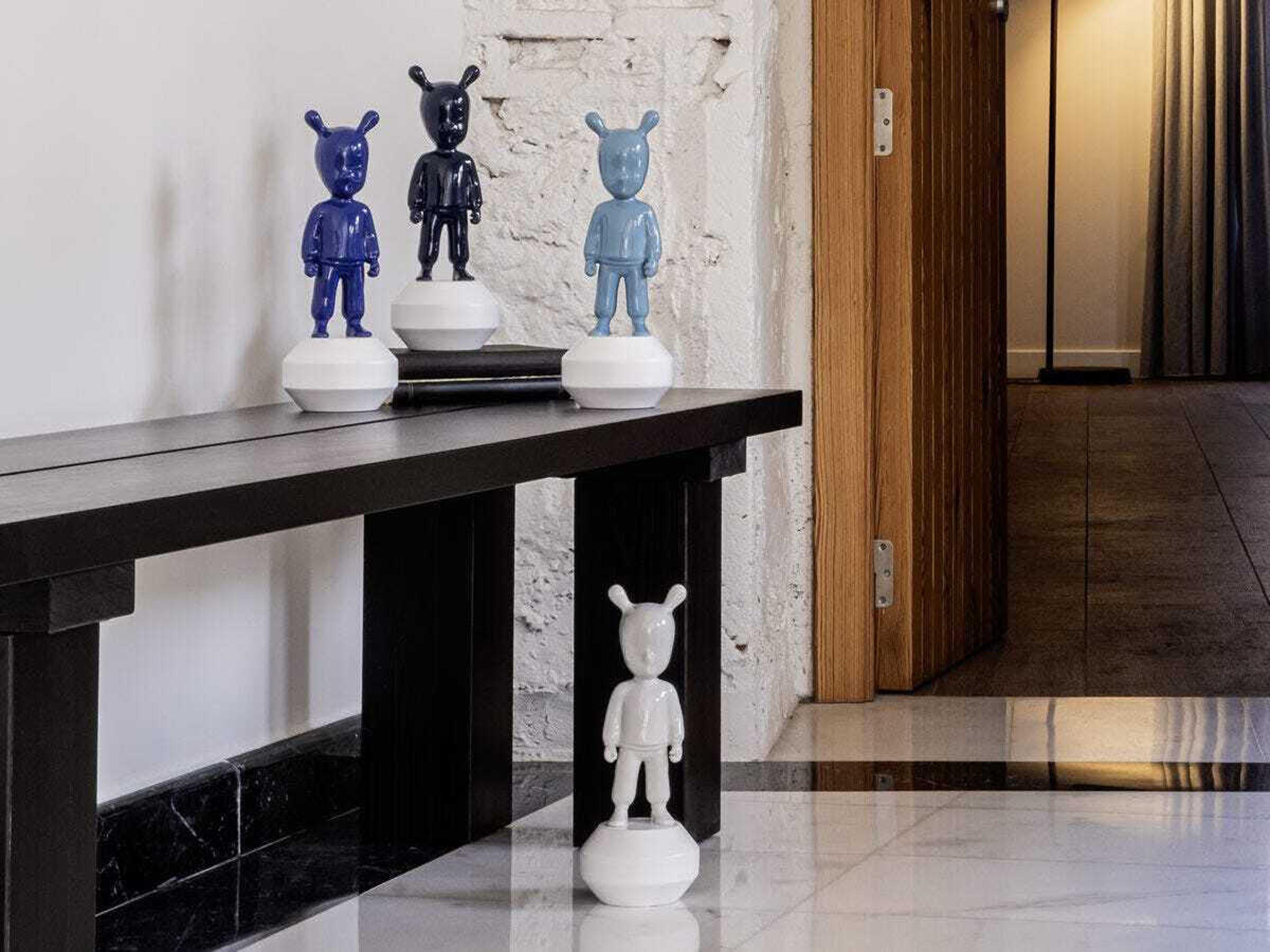 Lladro The Indigo Blue Guest Sculpture