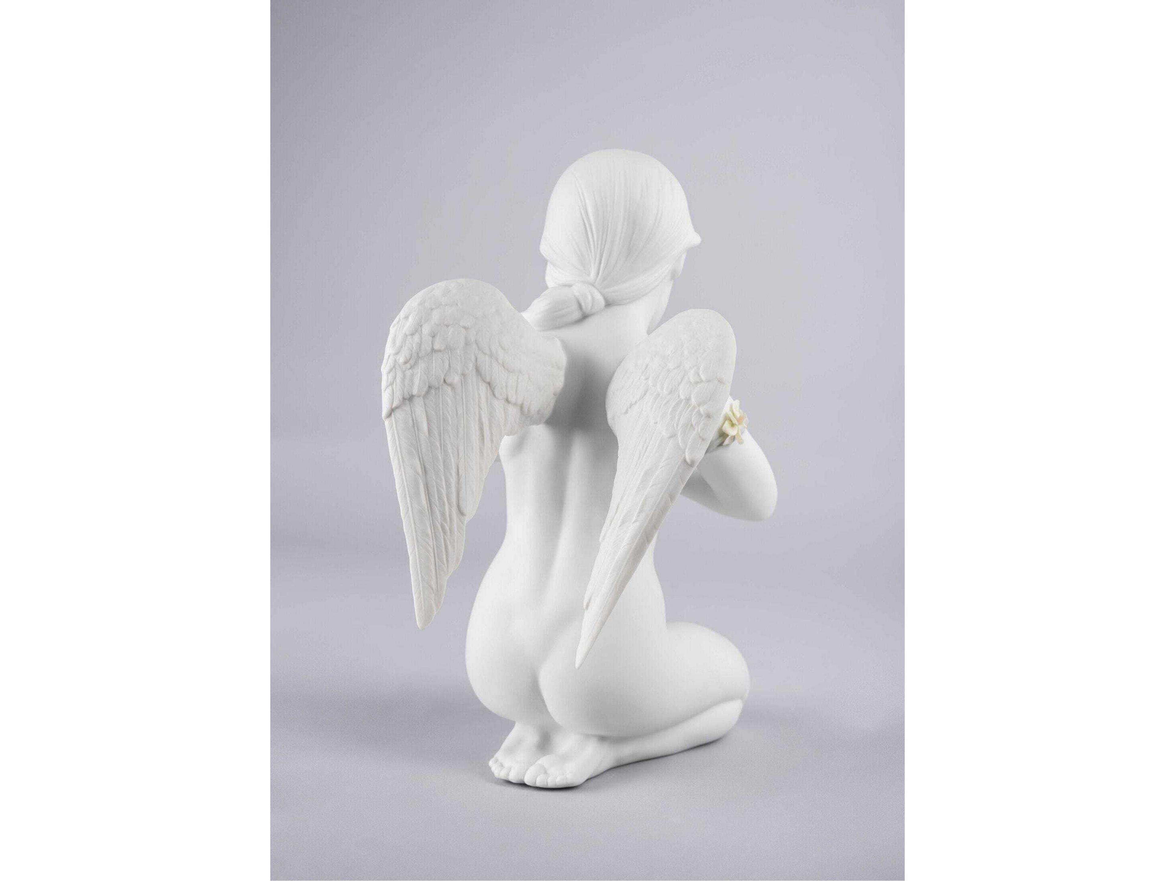 Lladro Heavenly Heart Angel Figurine
