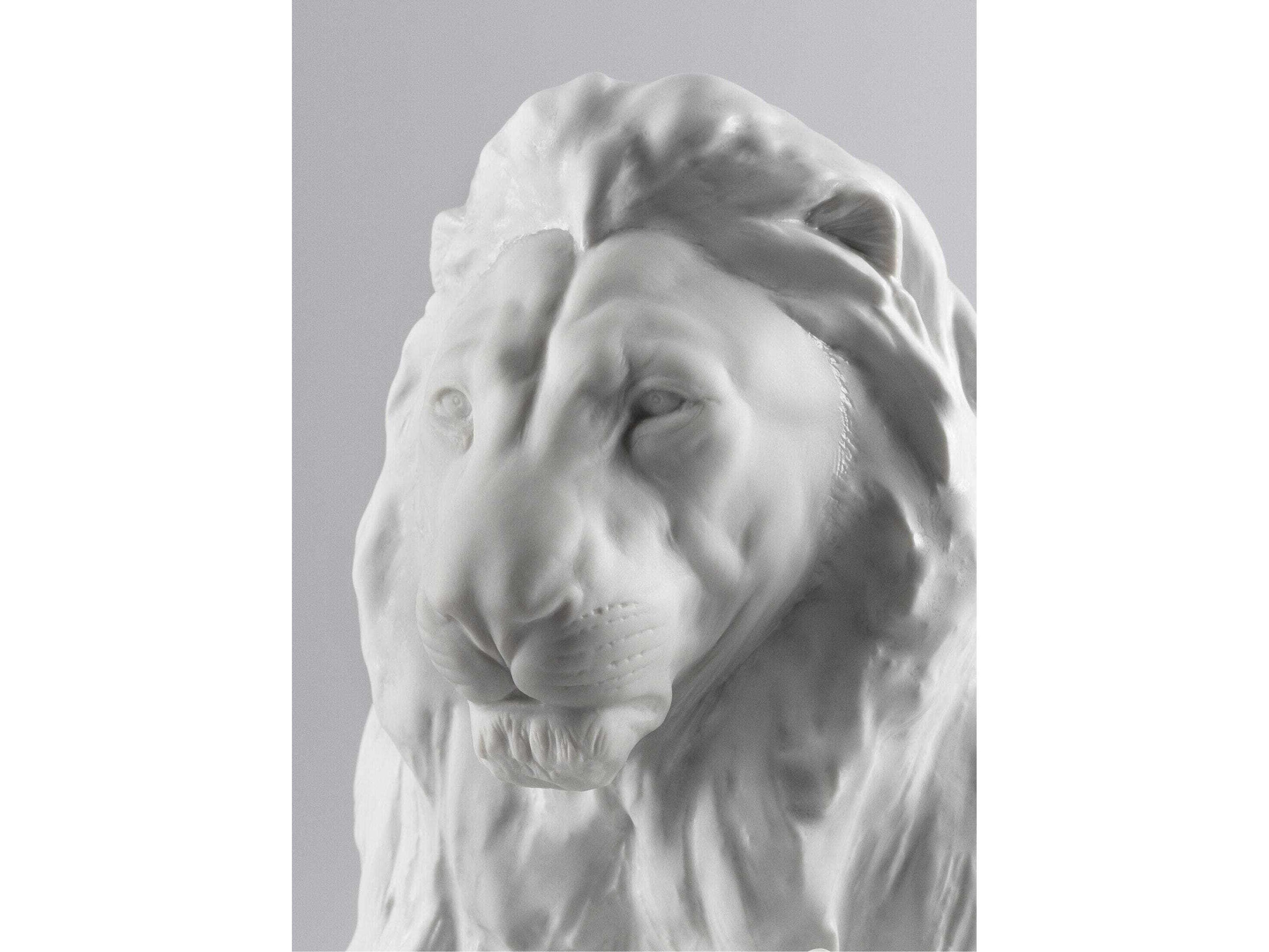 Lladro Lion with Cub Figurine