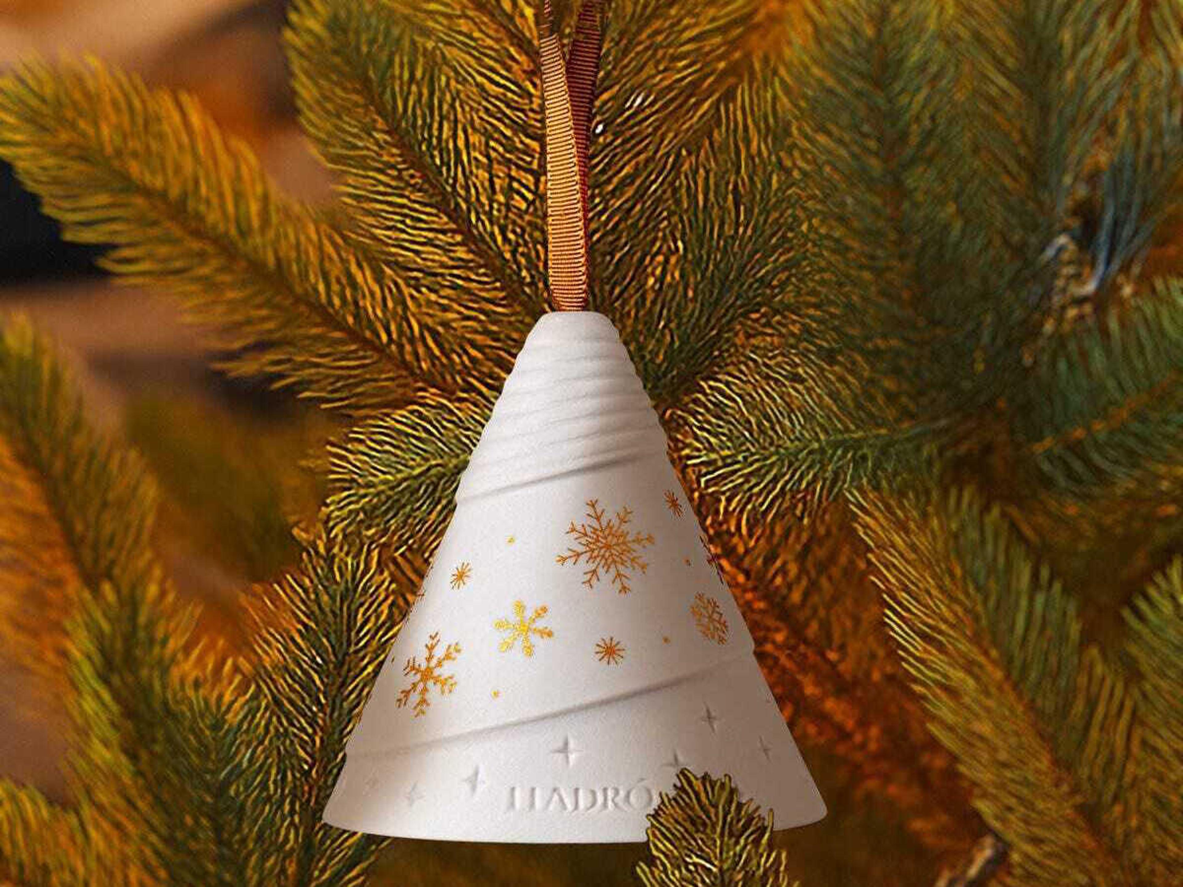 Lladro Tree Happy Holidays Christmas Ornament