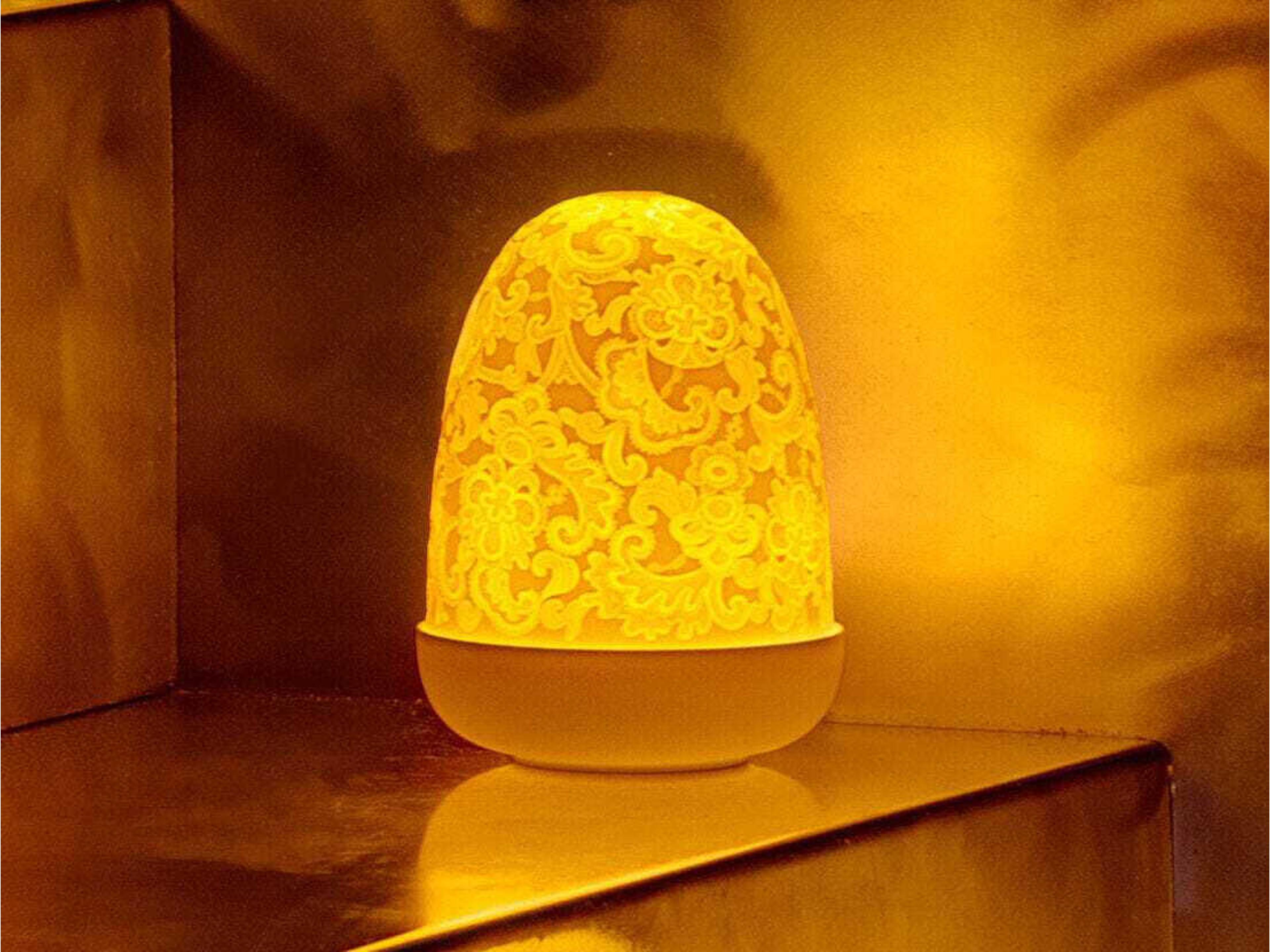 Lladro Lace Dome White Table Lamp