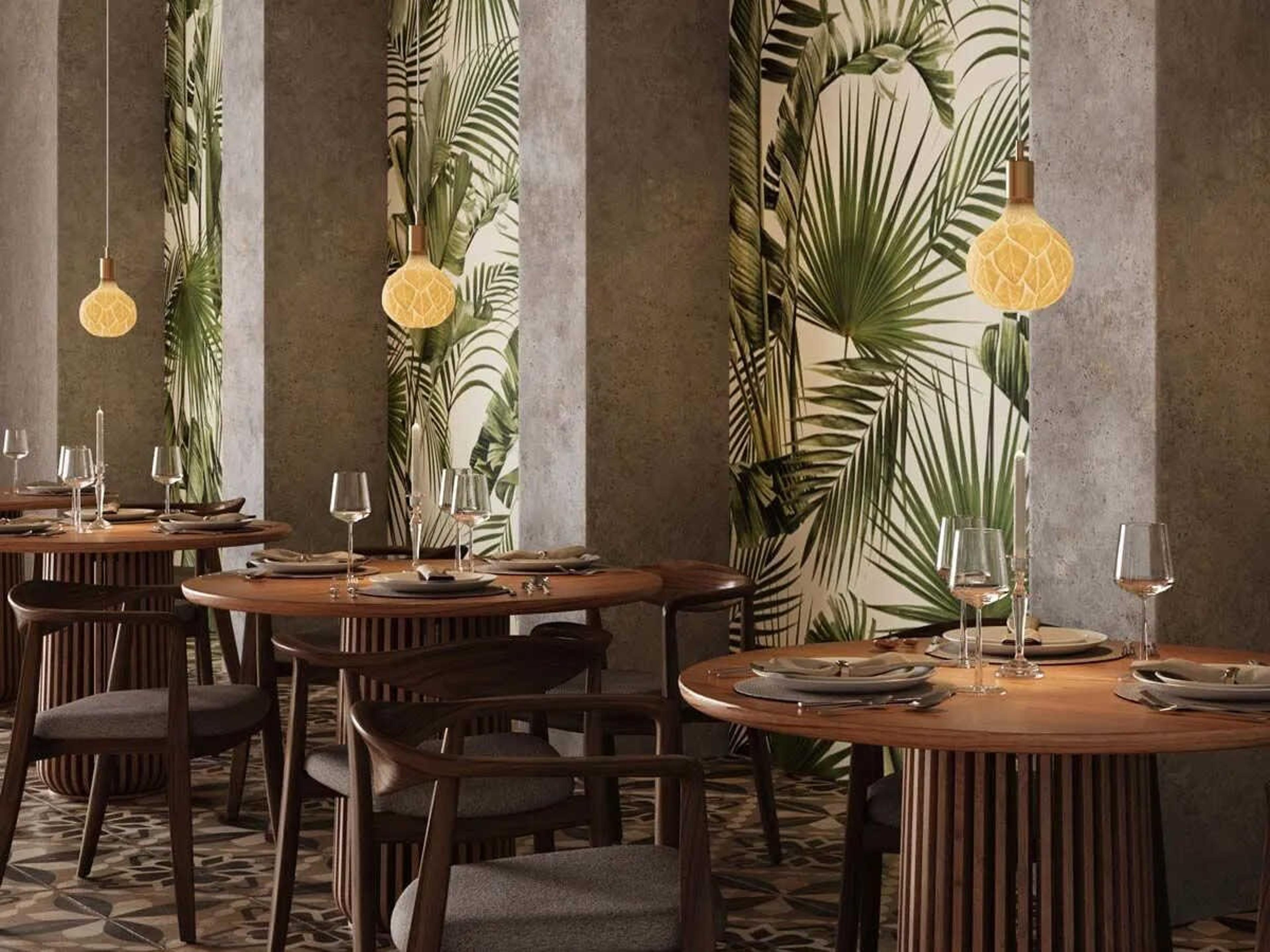 Lladro Oak Light Bulb