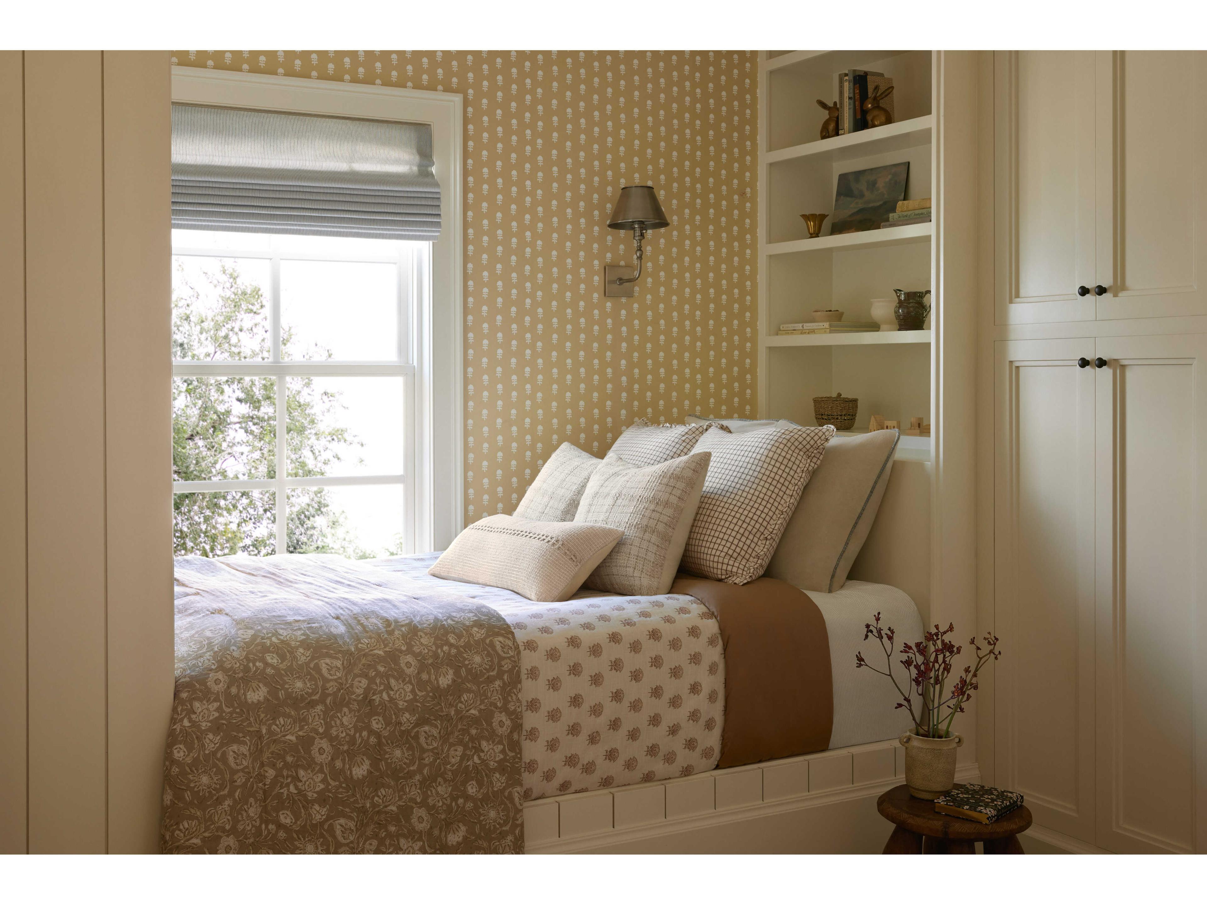 Loloi Rugs Chris Loves Julia Fern Ivory Beige Pillow