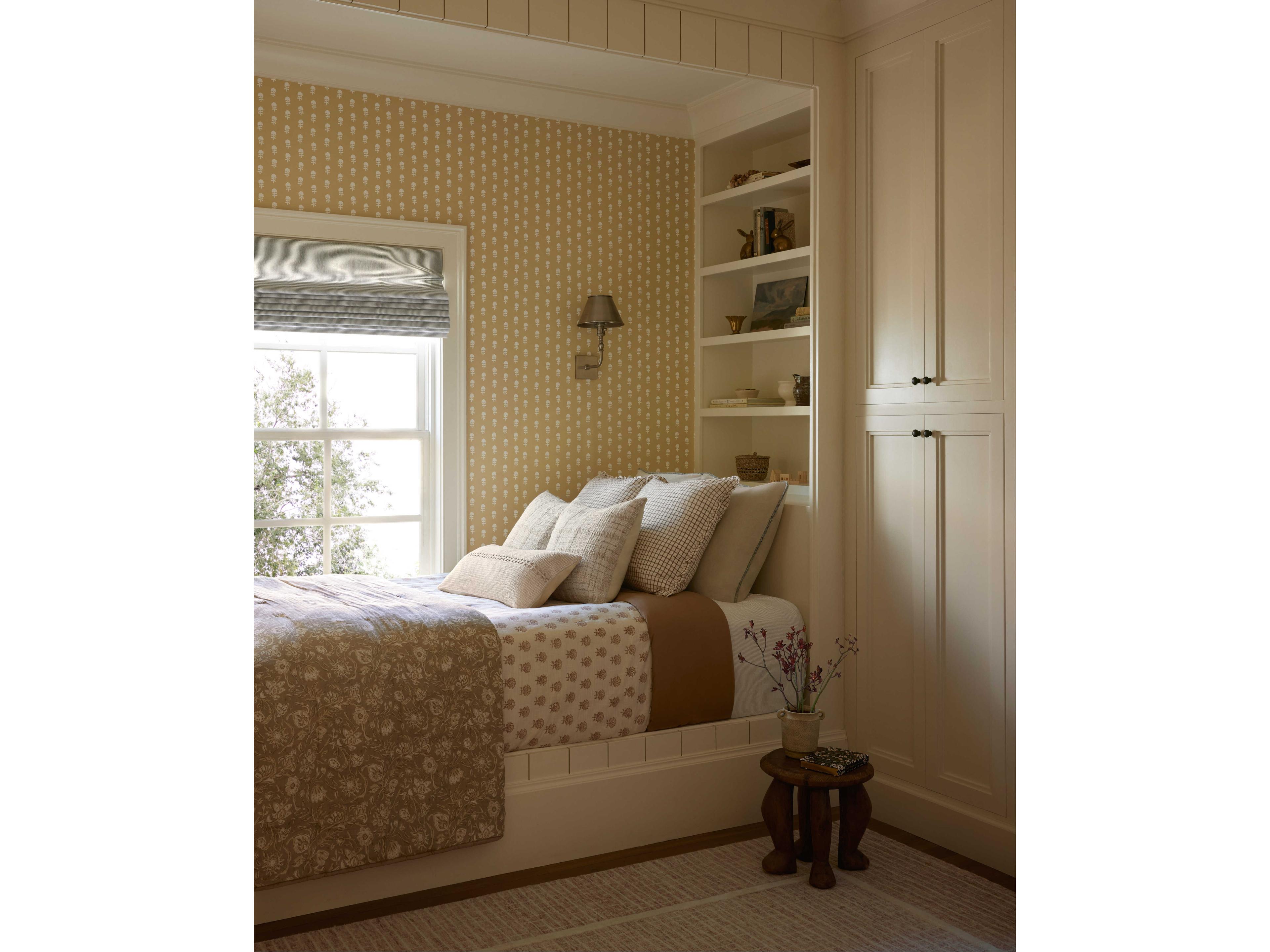 Loloi Rugs Chris Loves Julia Harvey Ivory Pillow