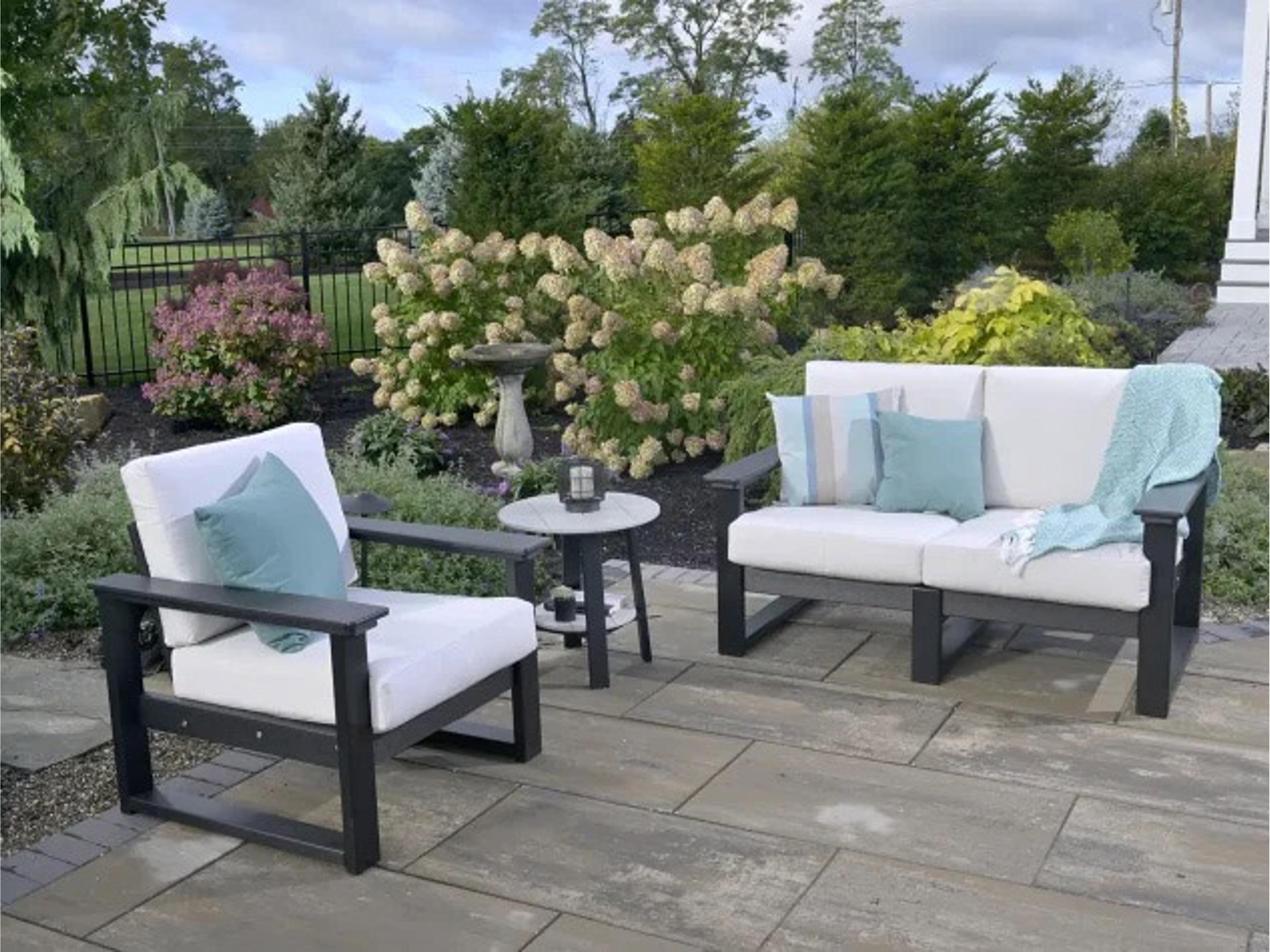 Lanai Recycled Plastic Cushion Patio Lounge Set