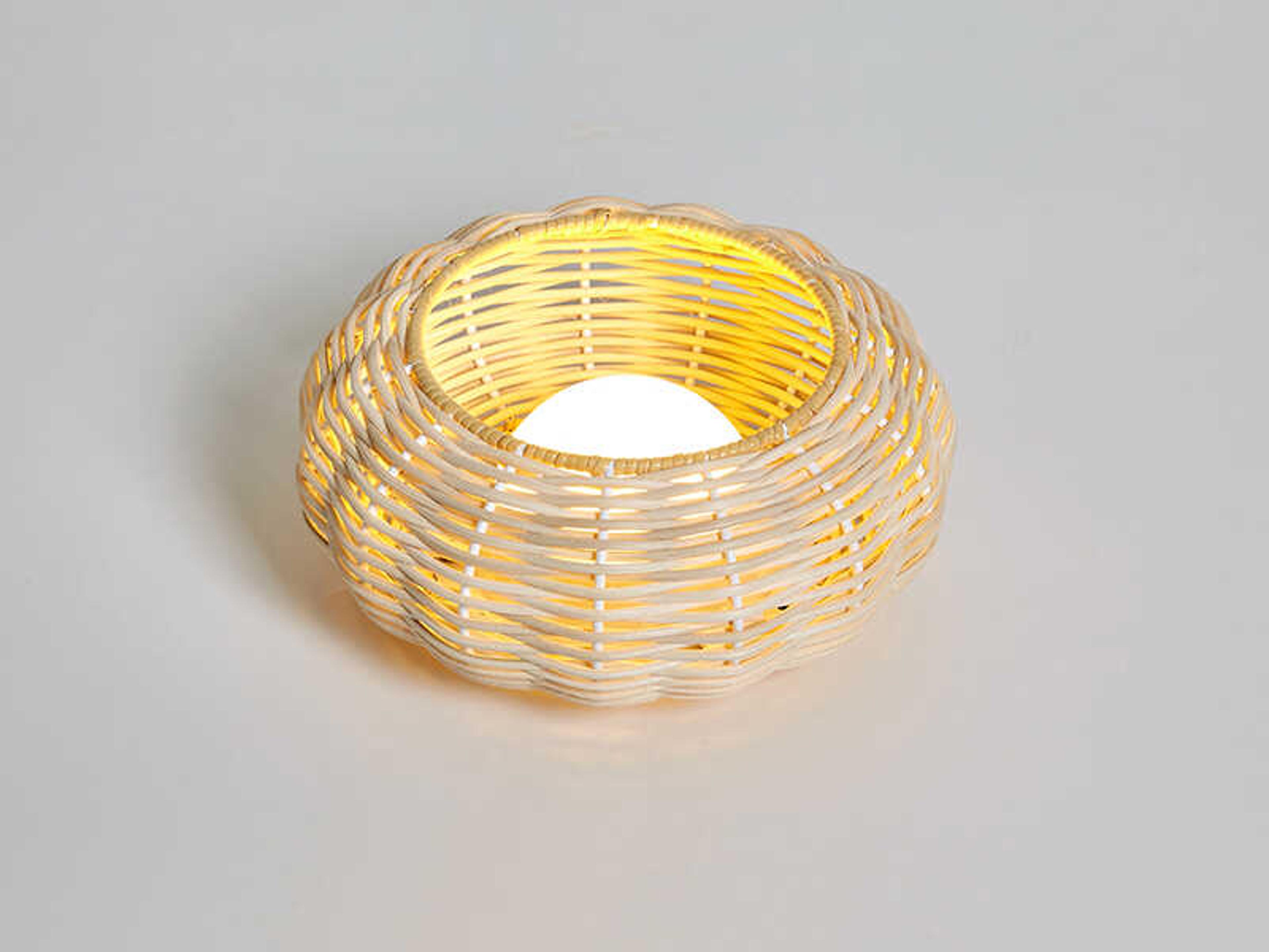 Luxcambra Niuet White Natural Wicker Brown Table Lamp