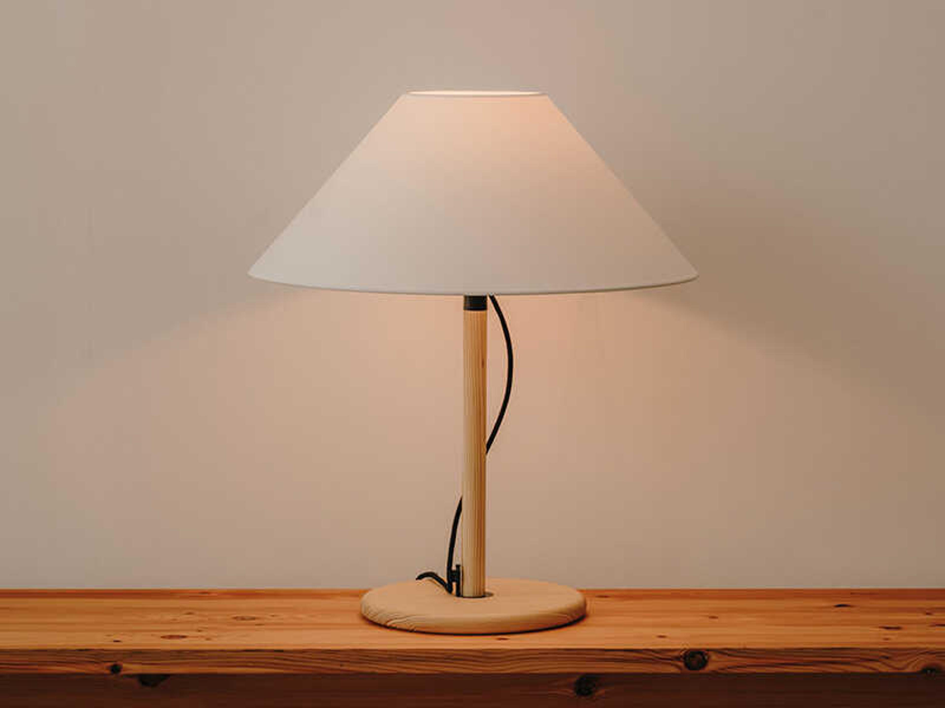 Luxcambra Clasica Pinewood Melis Scroll White Parchment Brown Table Lamp