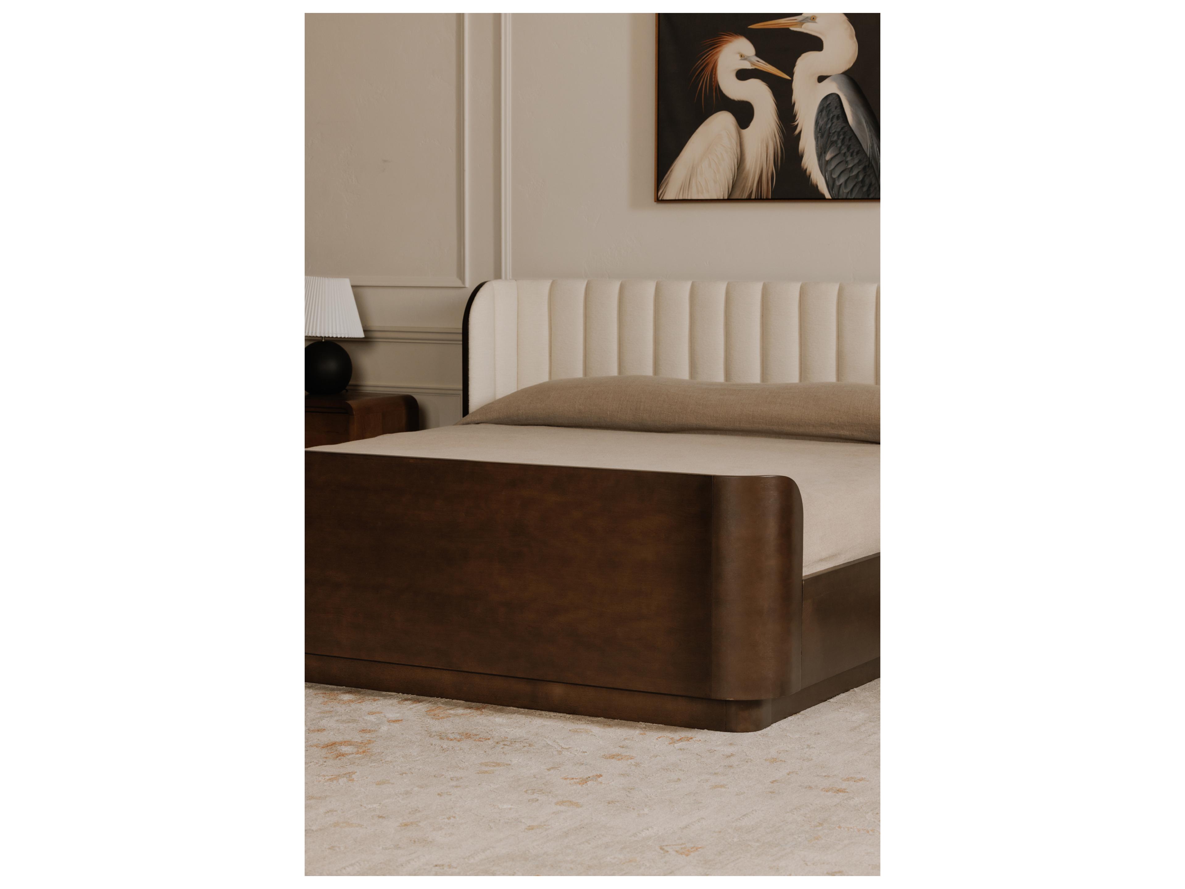 Moe's Home Scarlette White Rubberwood Wood Queen Panel Bed