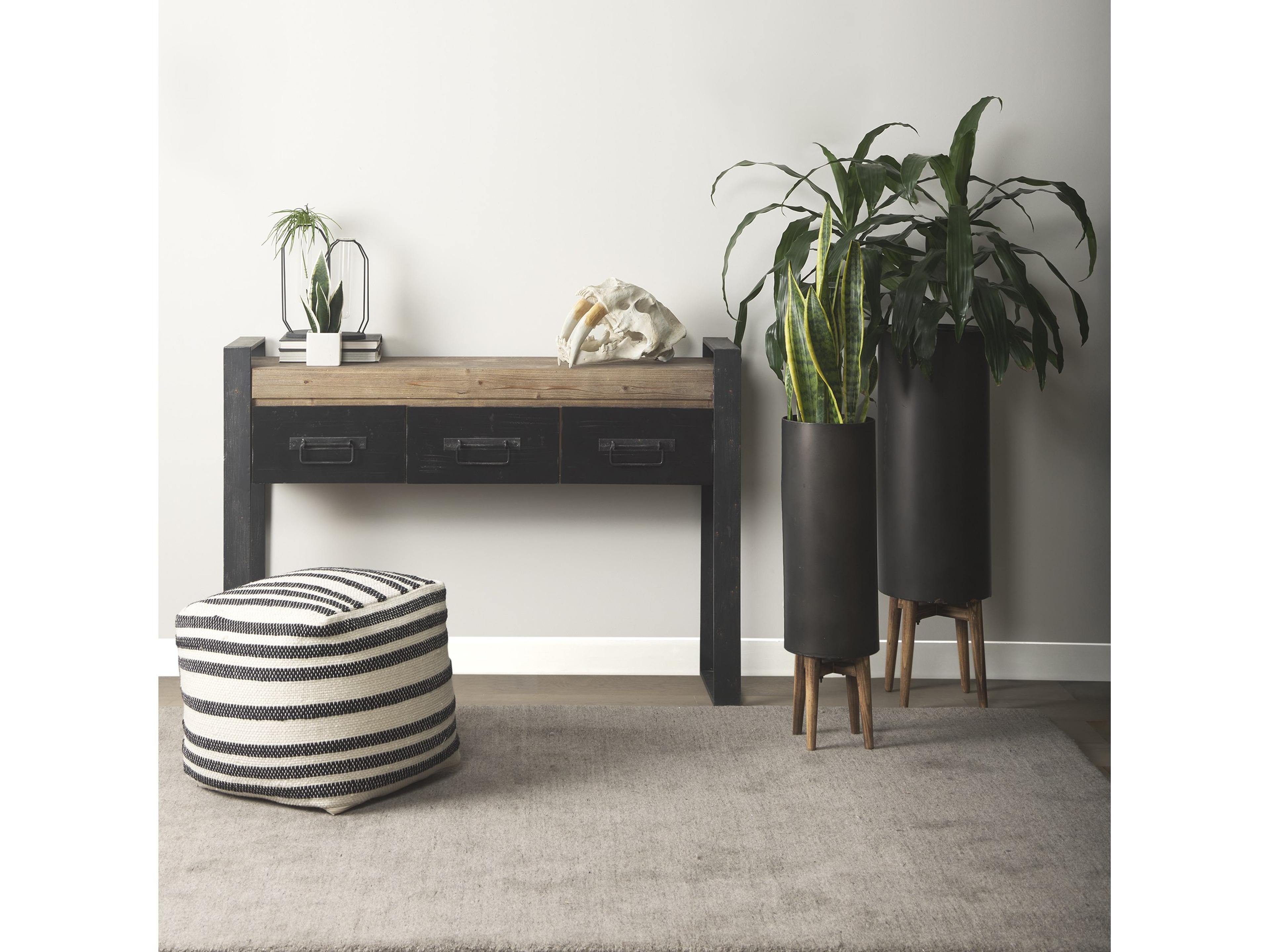 Mercana Fozzil 9L x 9W Resin Sabretooth Skull Replica