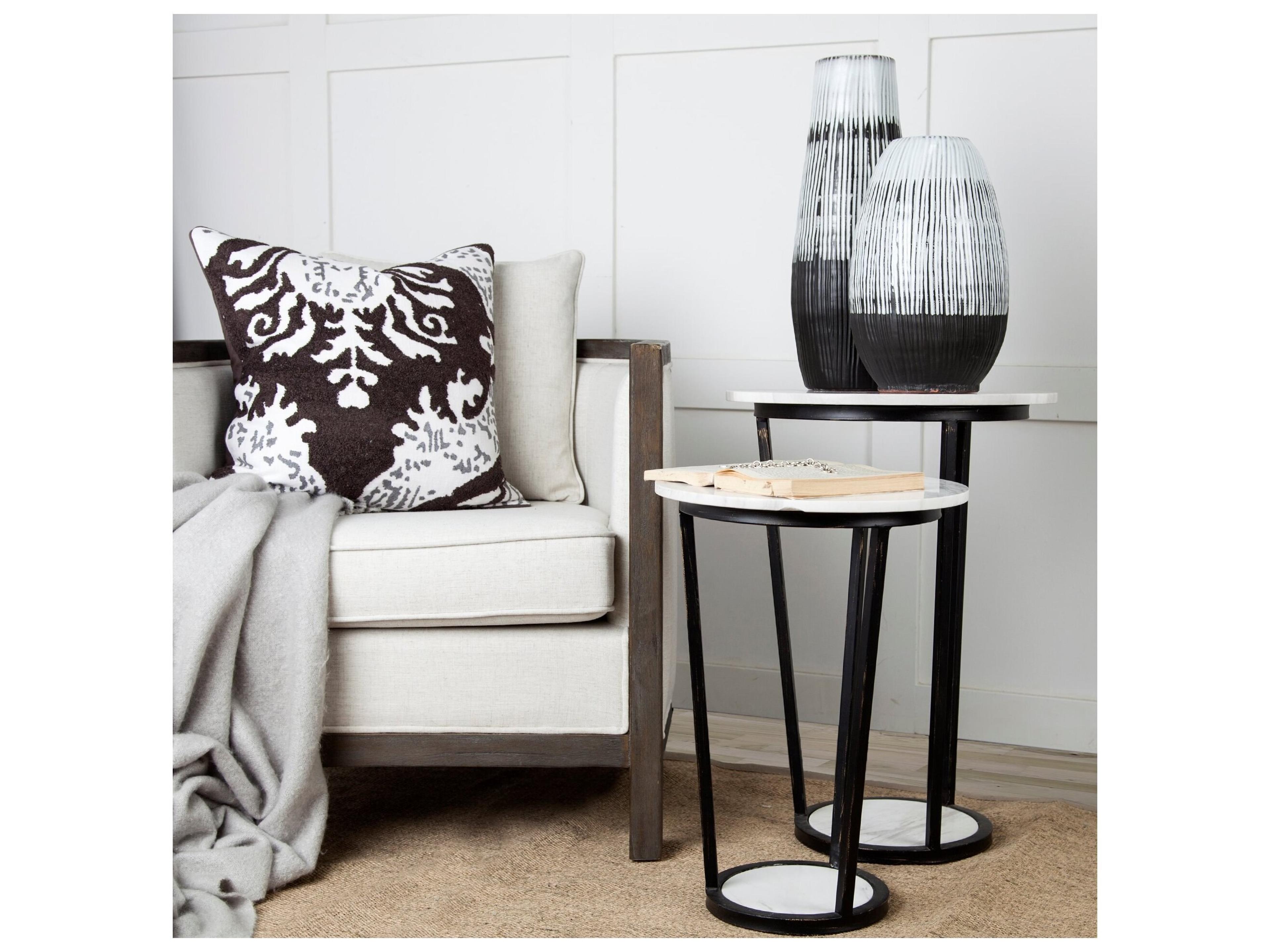 Mercana Bombola I (Small) 15L x 15W White Round Marble Top W/Black Metal Frame Accent Table