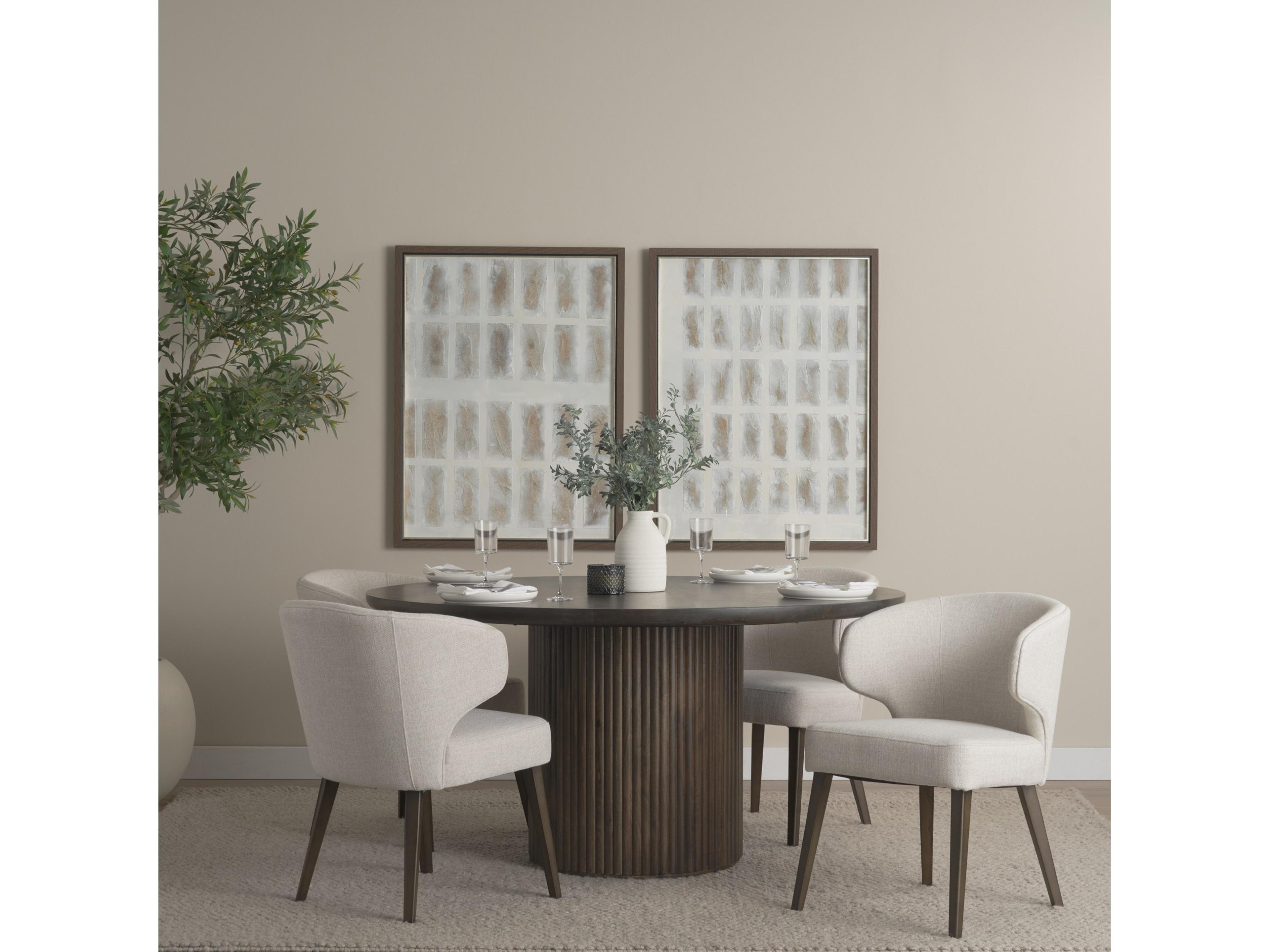 Mercana Terra Fluted Dining Table - 4 Niles Chairs
