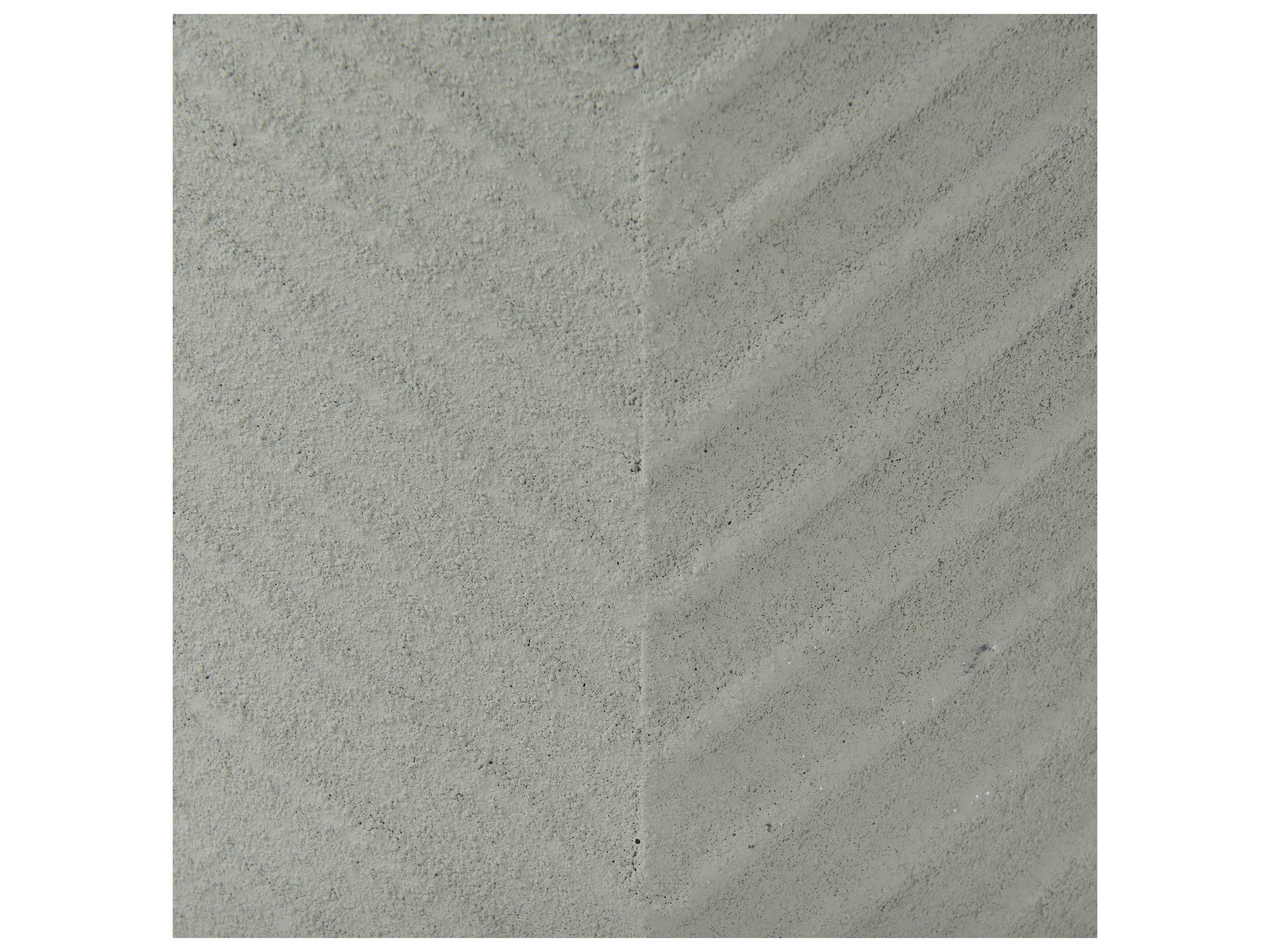 Mercana Mabel Set of Two 15.4 x 24.8  Green Top W/ Black Iron Base Plant Stands