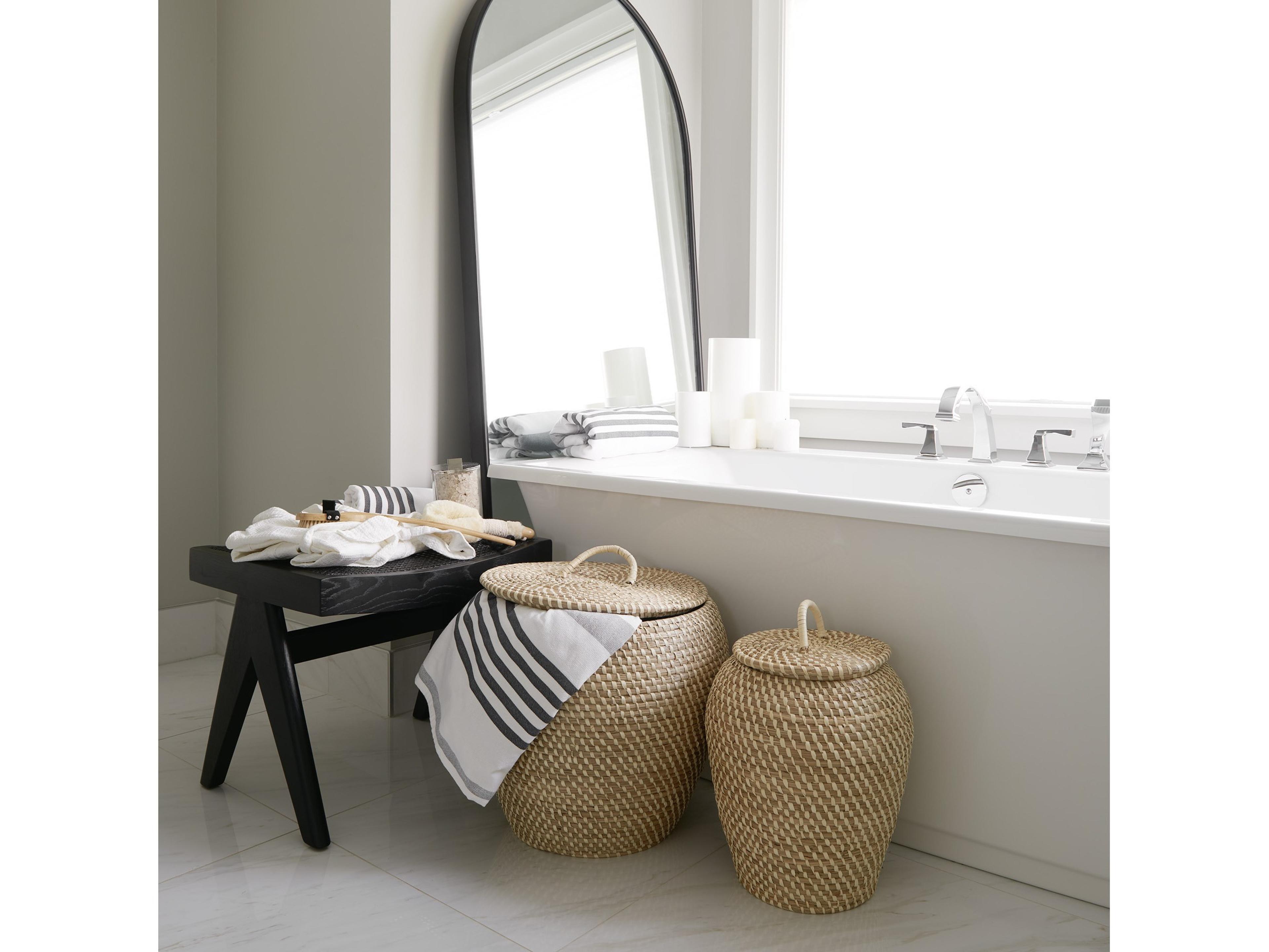 Mercana Arvin 21.7L x 17.7W x 18.1H Black Wooden Stool