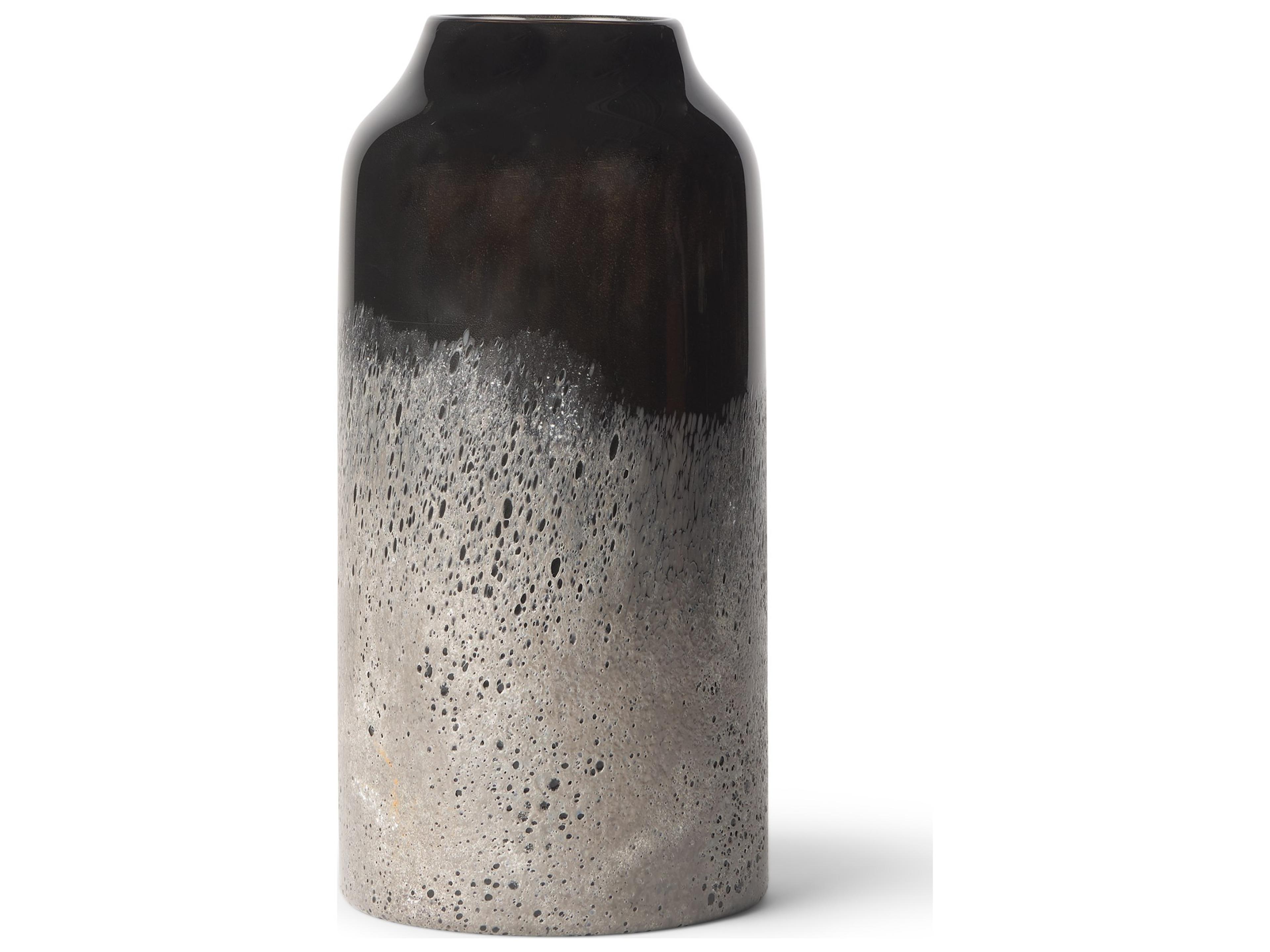 Emu Short Black w/ Gray Vase