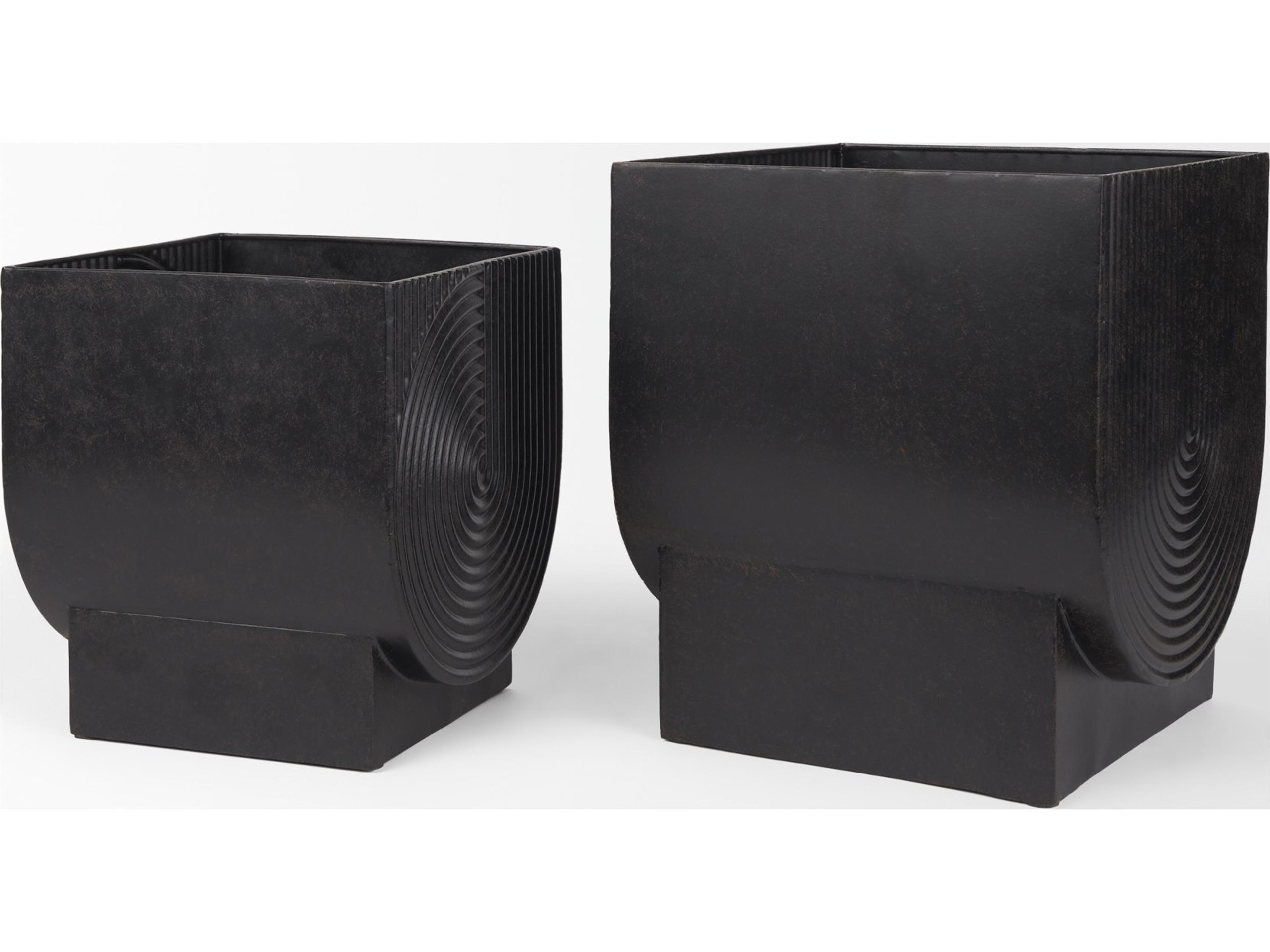 Mercana Medina Antiqued Black Metal Planters  (Set of 2)